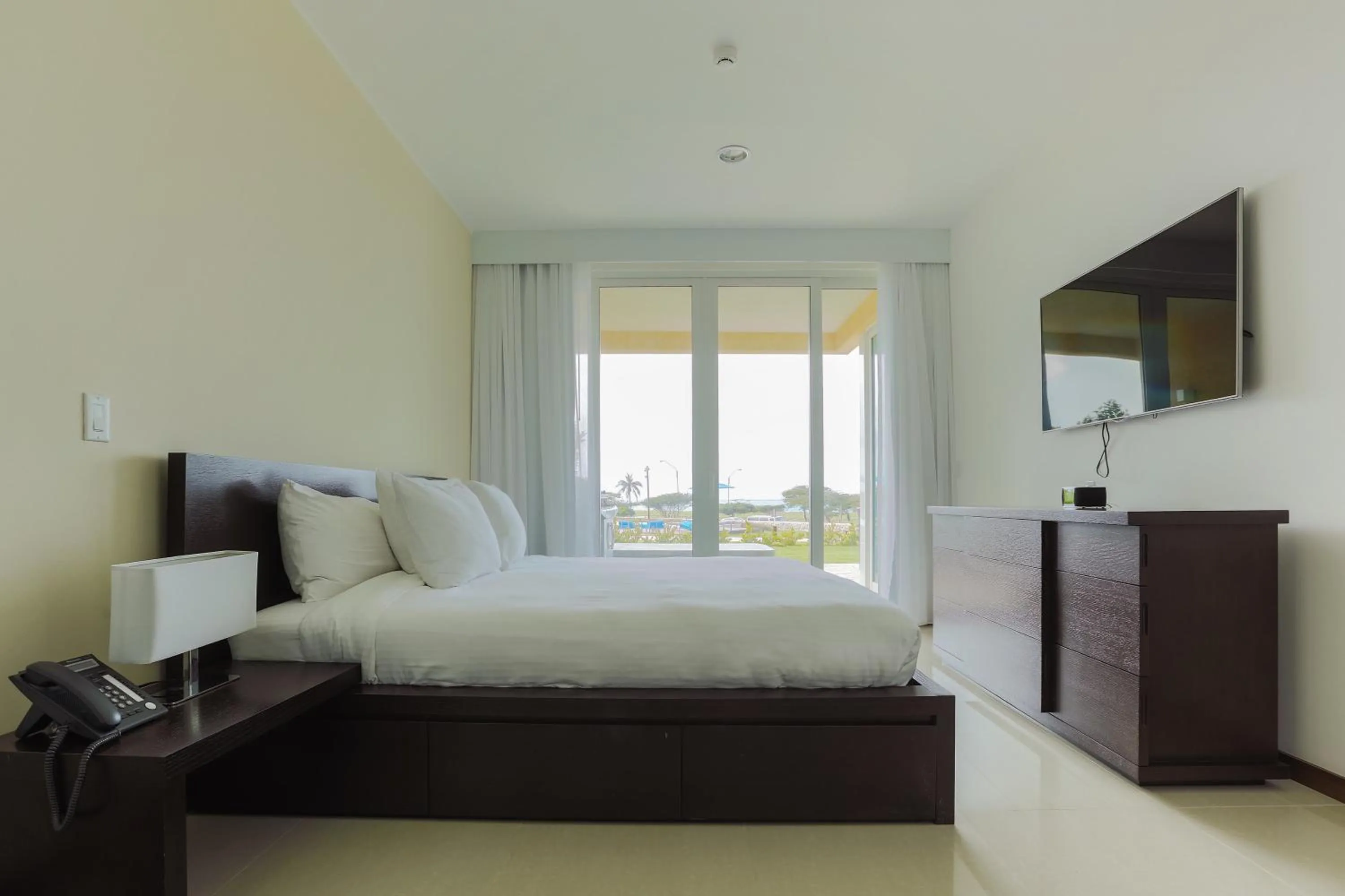 Bedroom, Bed in Blue Residences