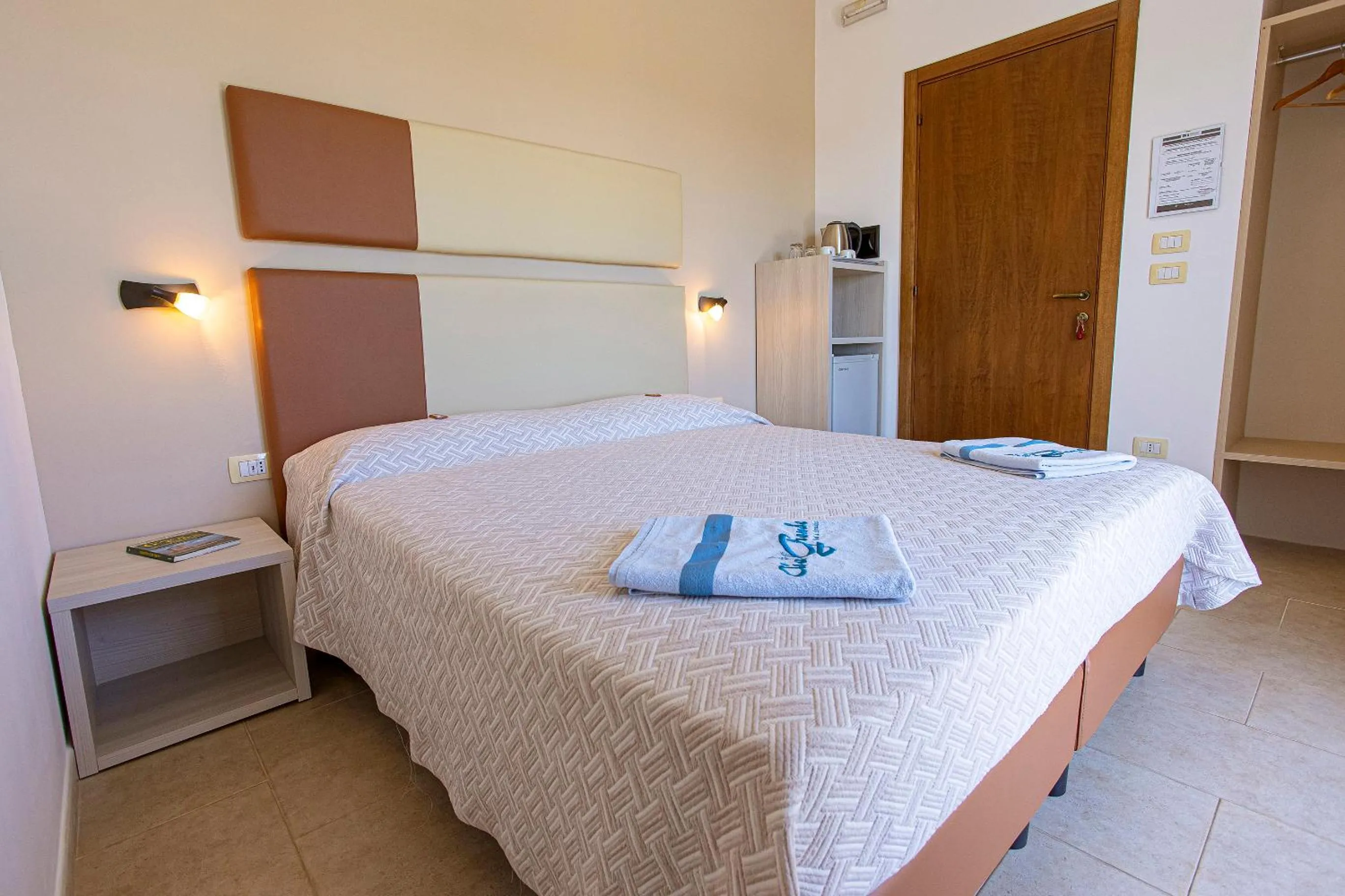 Photo of the whole room, Bed in Aia Grande