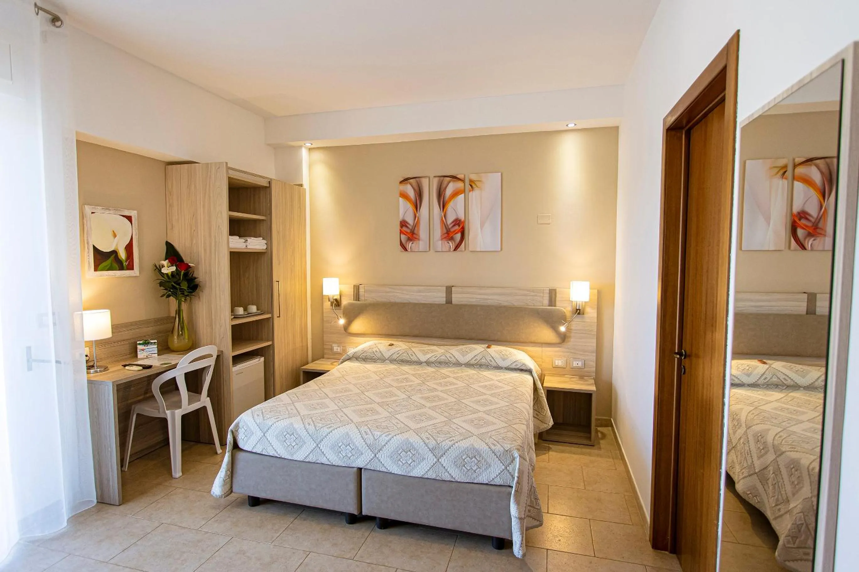 Photo of the whole room, Bed in Aia Grande