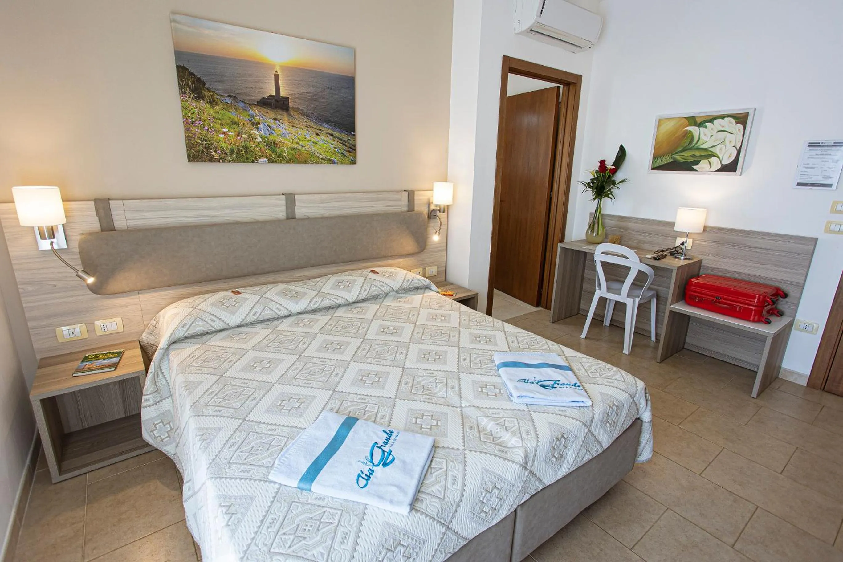 Photo of the whole room, Bed in Aia Grande