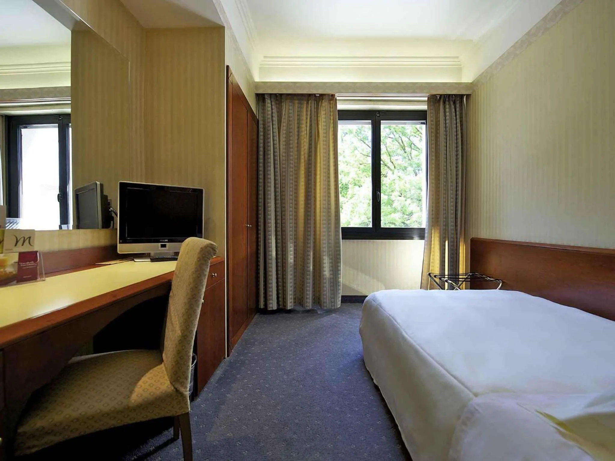 Bedroom, Bed in Mercure Reggio Emilia Centro Astoria