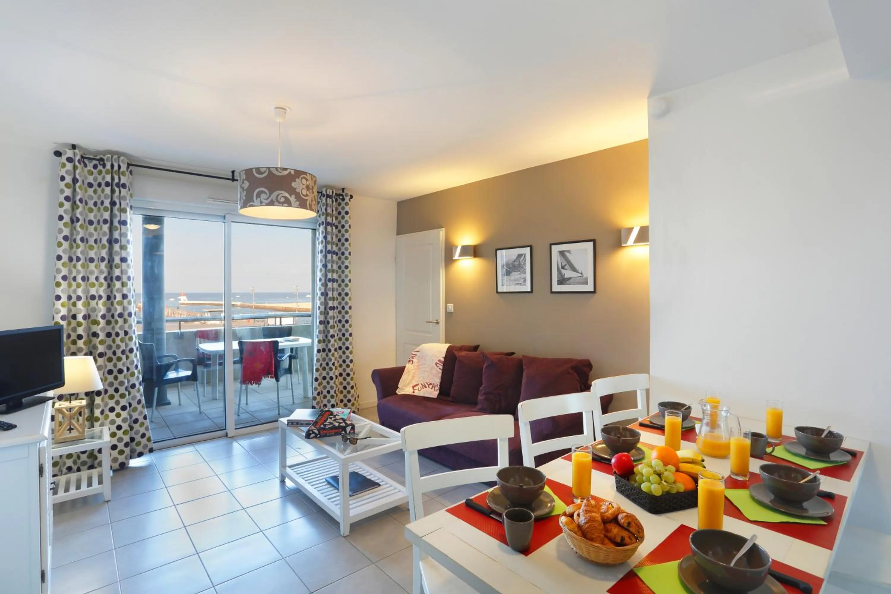 Dining area in Résidence Néméa l'Estacade