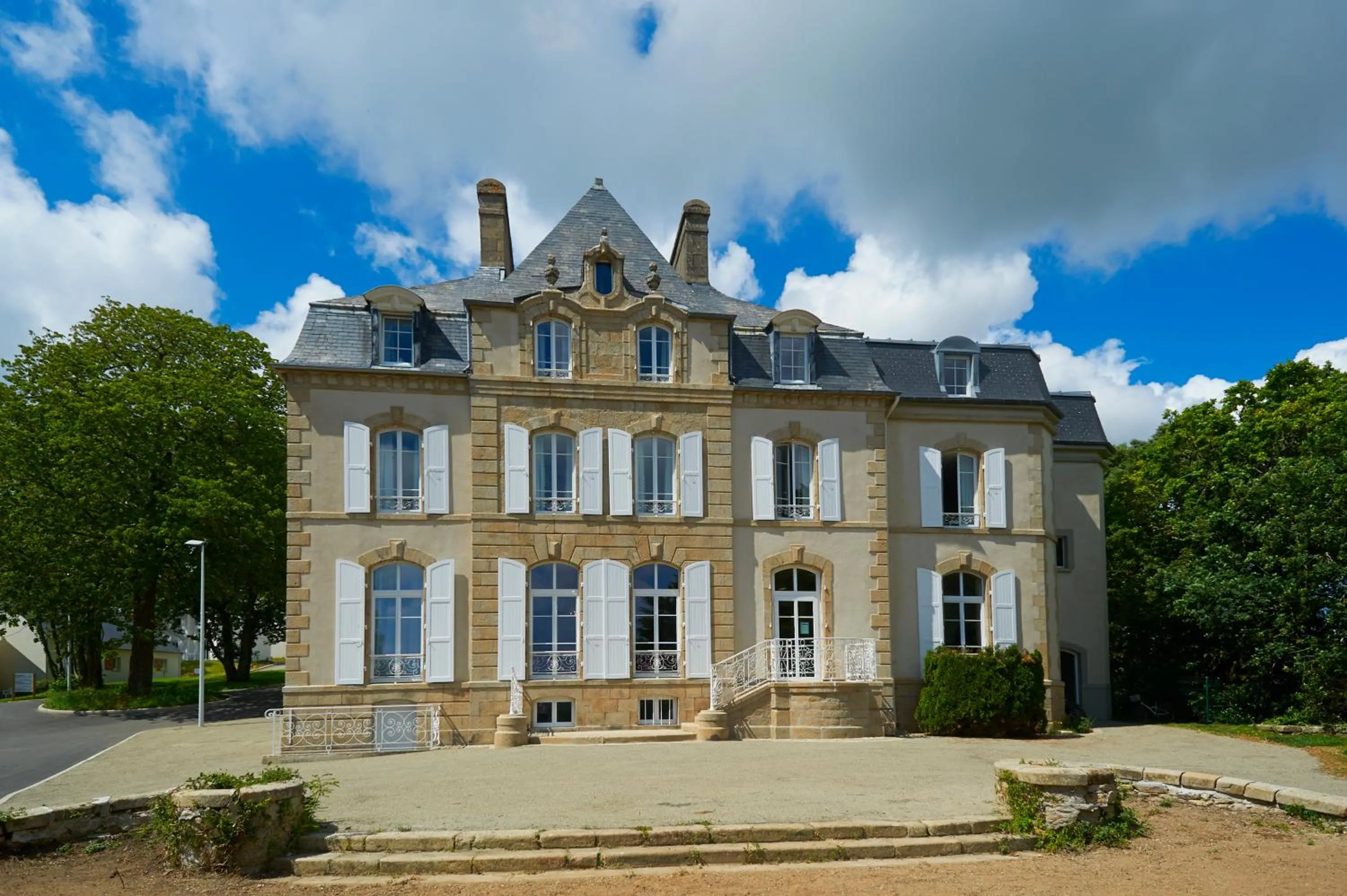 Property building in Terres de France Le Domaine de la Baie