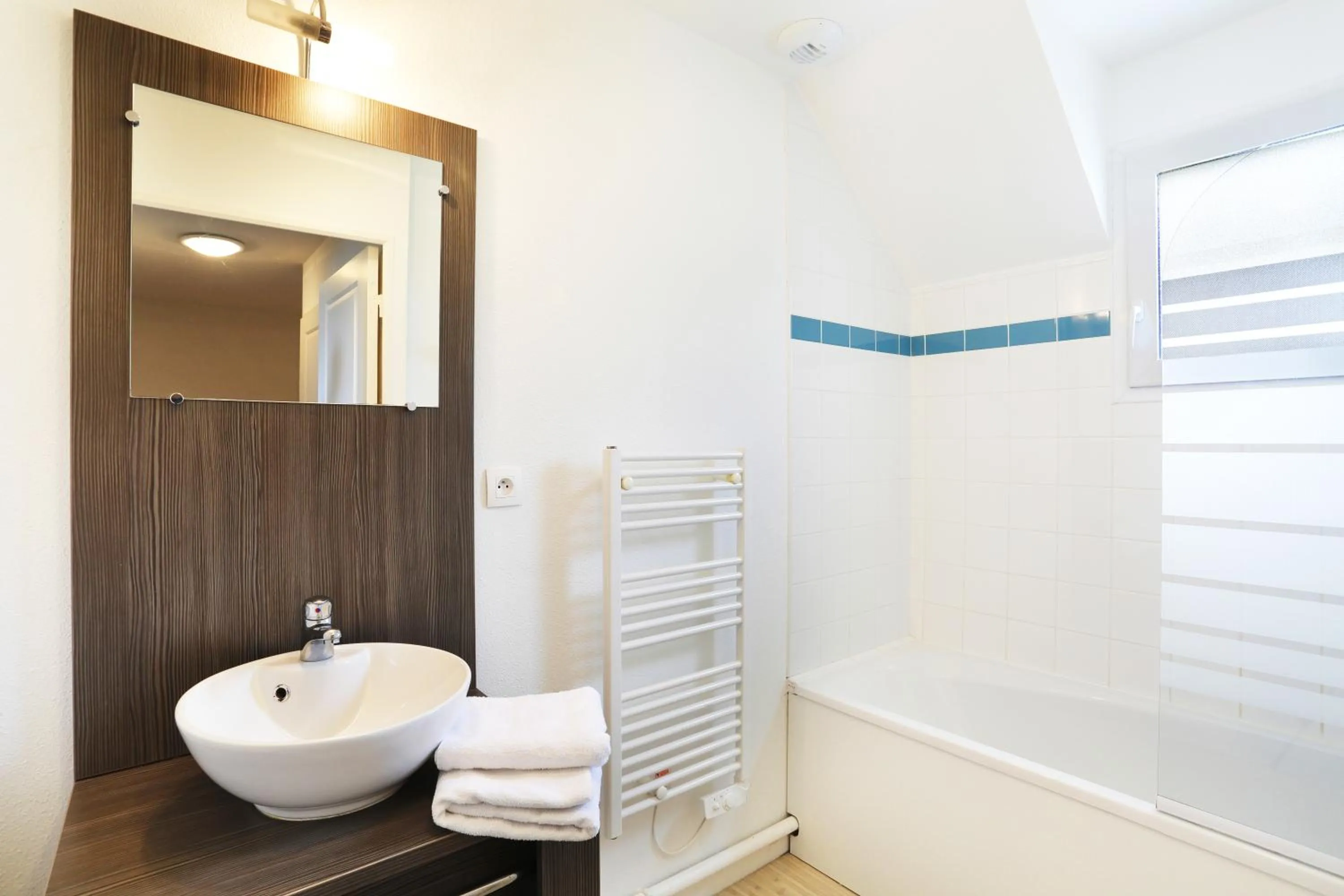 Bathroom in Terres de France Le Domaine de la Baie