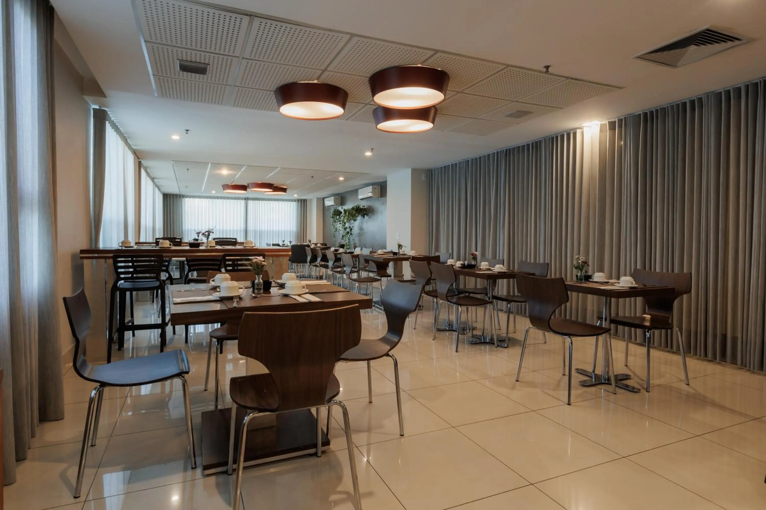Restaurant/places to eat in eSuites Belo Horizonte Minascasa