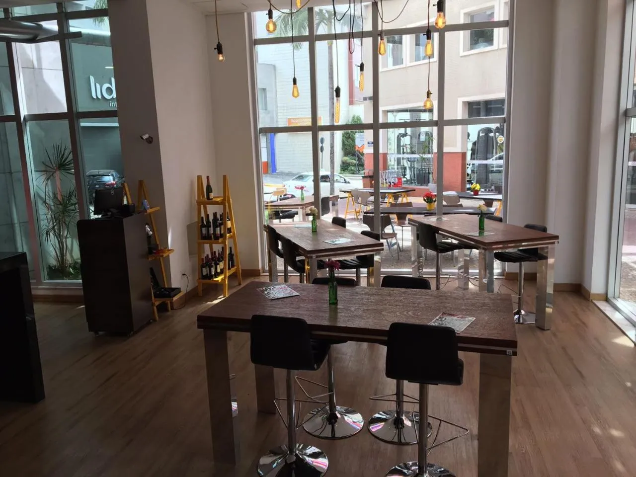 Restaurant/places to eat in eSuites Belo Horizonte Minascasa