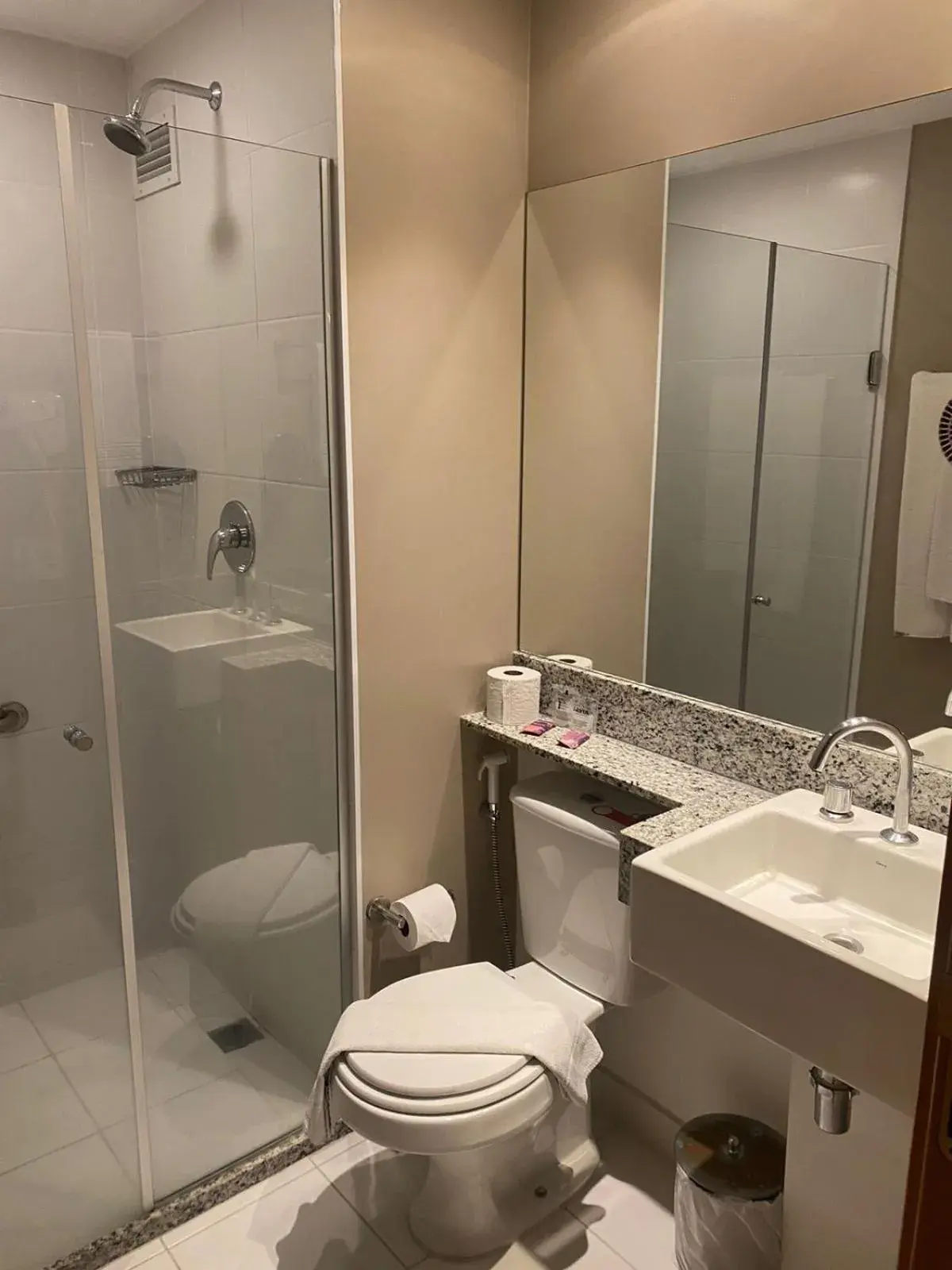 Superior Twin Non Smoking - single occupancy in eSuites Belo Horizonte Minascasa Superior Twin Non Smoking - single occupancy in eSuites Belo Horizonte Minascasa