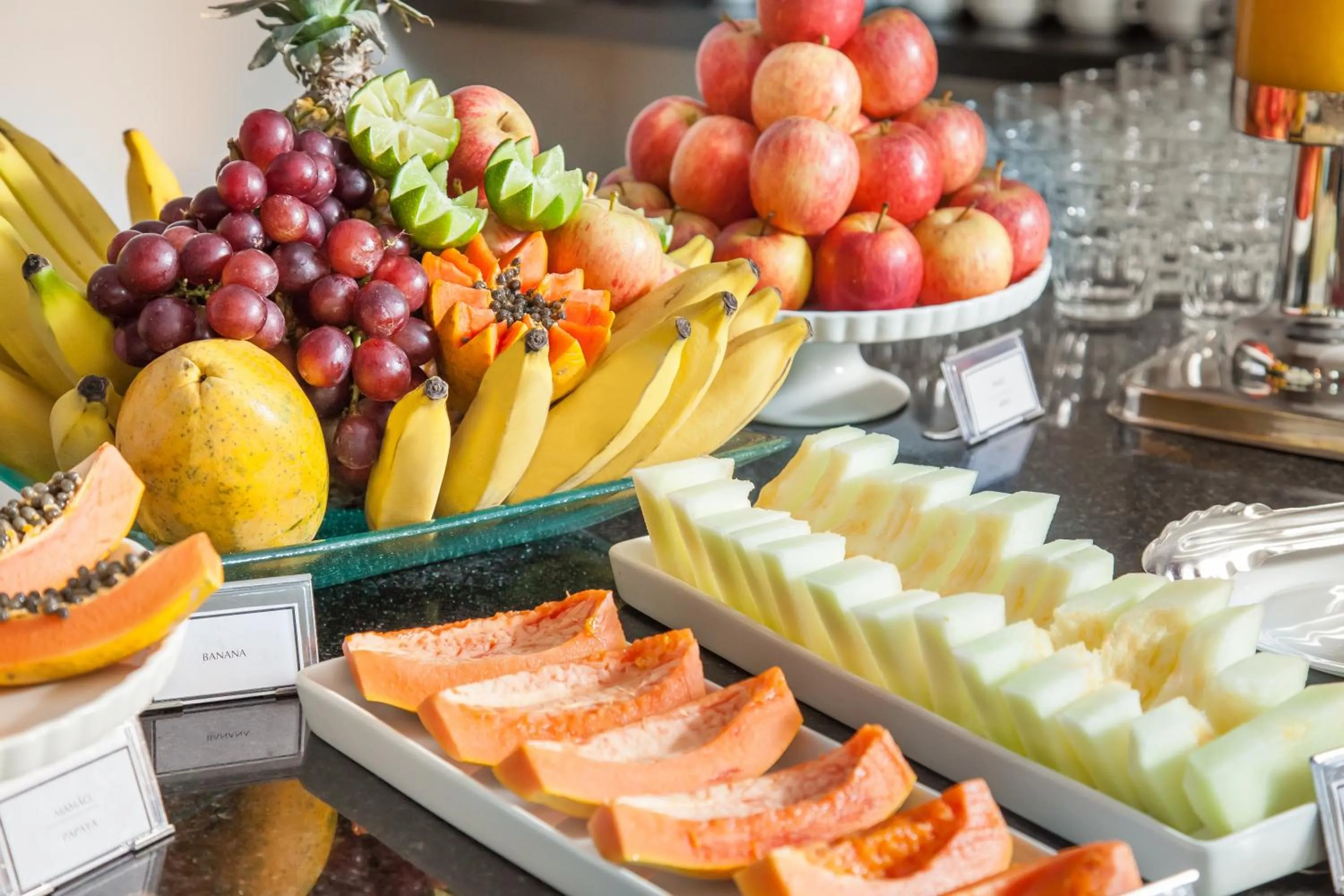 Breakfast in eSuites Belo Horizonte Minascasa