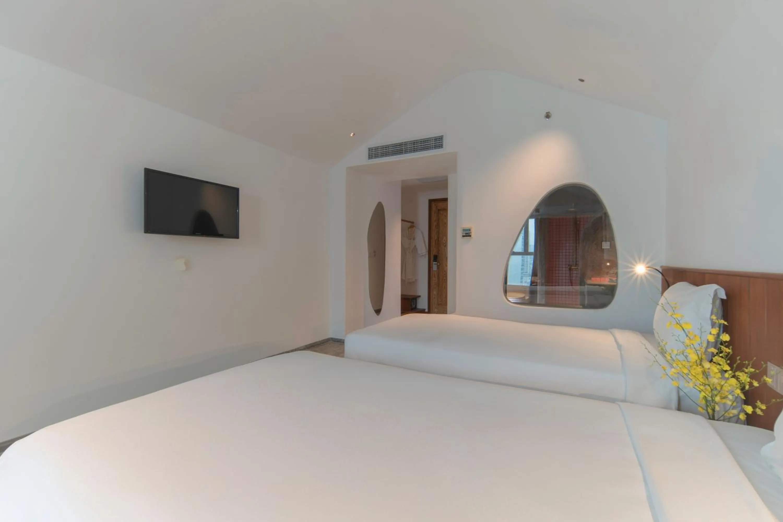 Bed in Green World Hotel Nha Trang