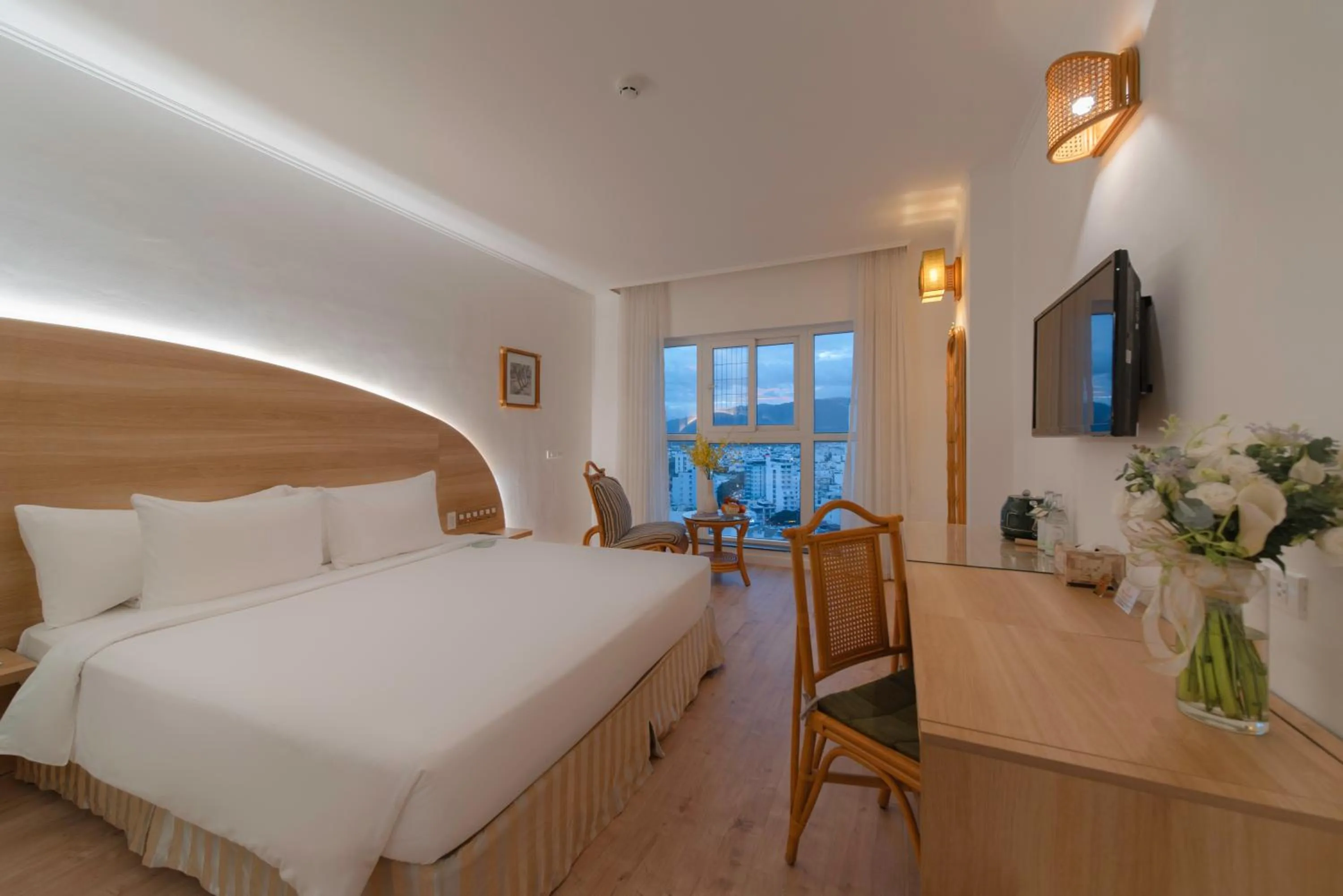  Cozy Room with City View in Green World Hotel Nha Trang