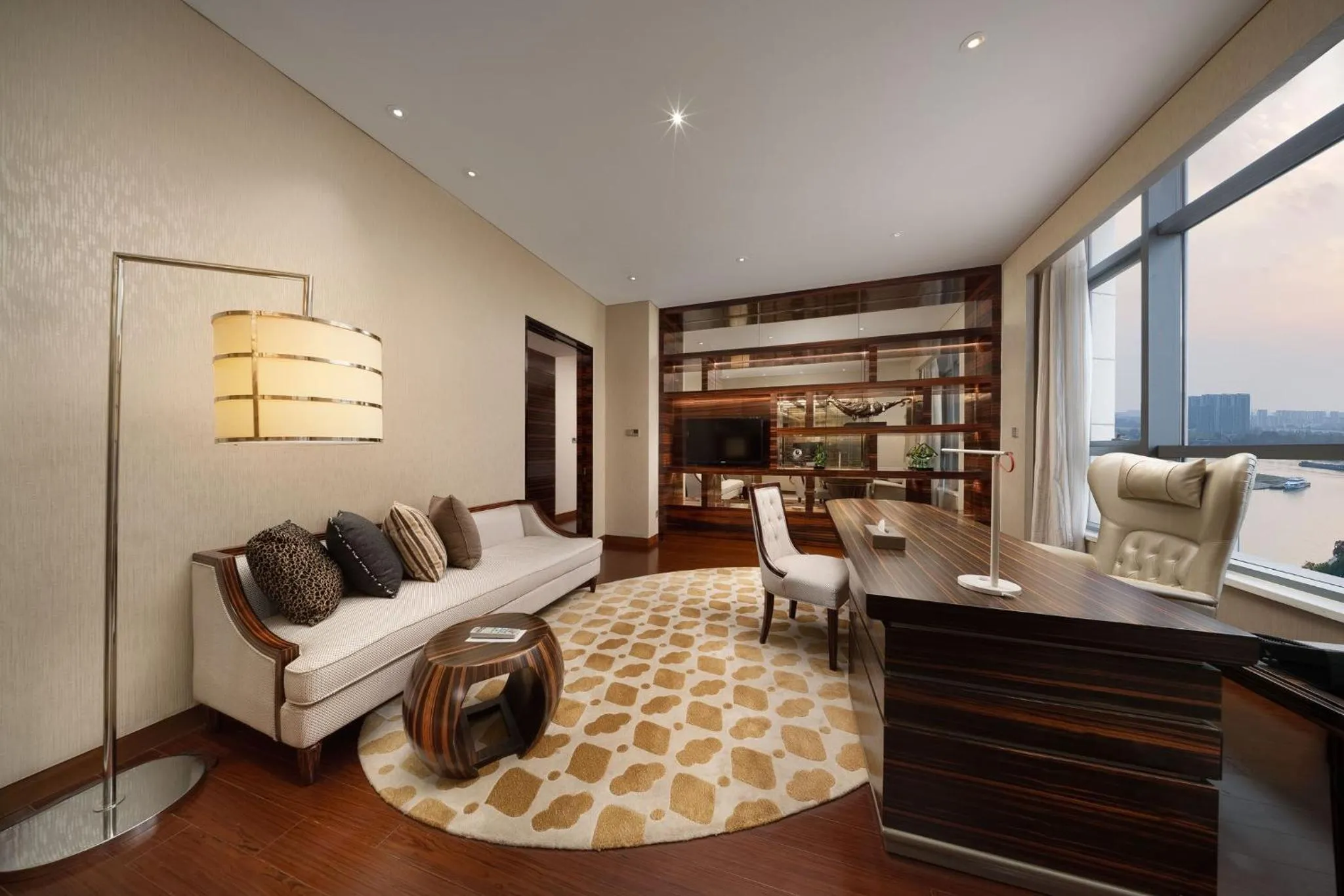 Photo of the whole room in Crowne Plaza Yangzhou by IHG