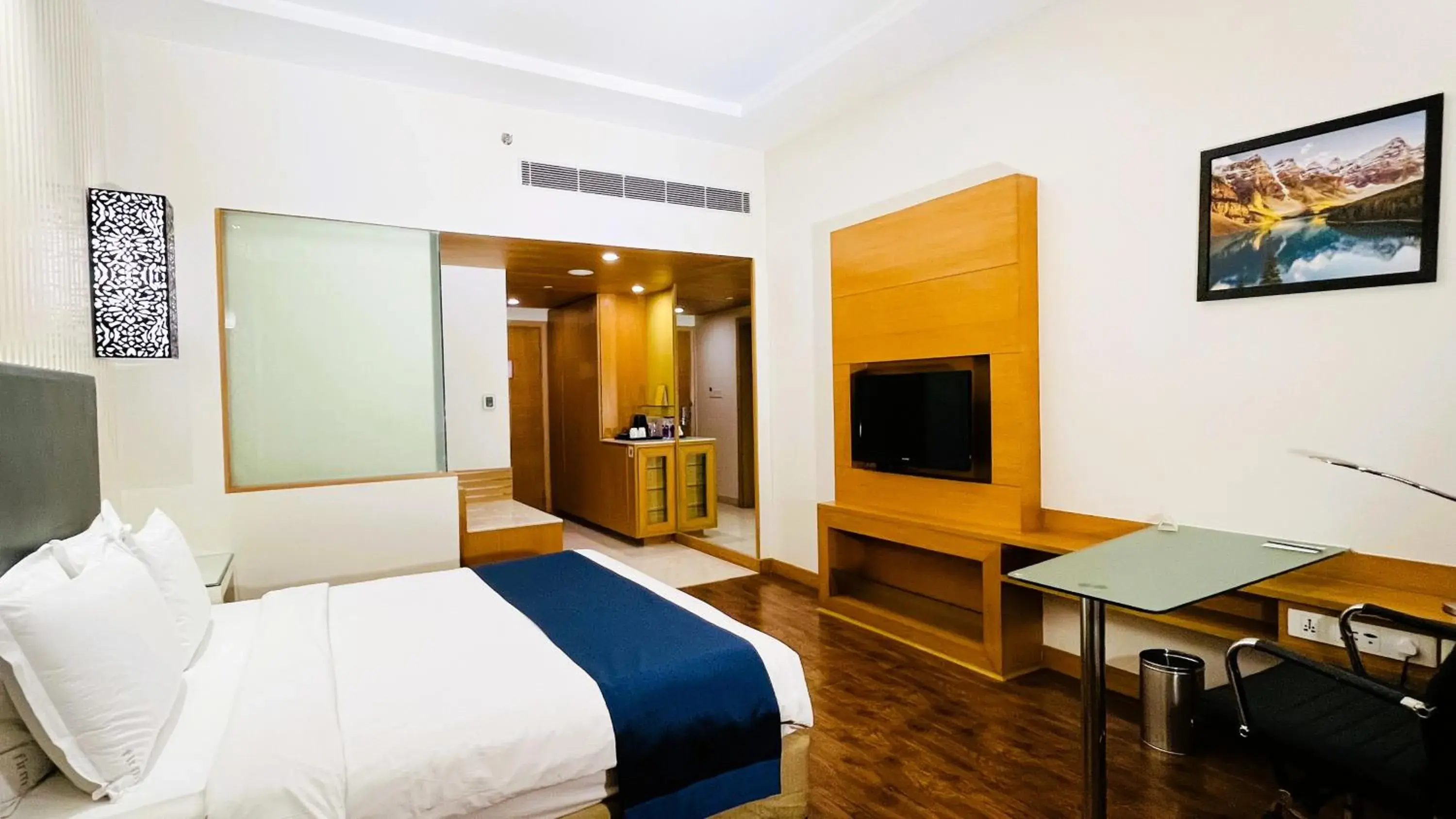 Standard Room in Holiday Inn Amritsar Ranjit Avenue by IHG Standard Room in Holiday Inn Amritsar Ranjit Avenue by IHG