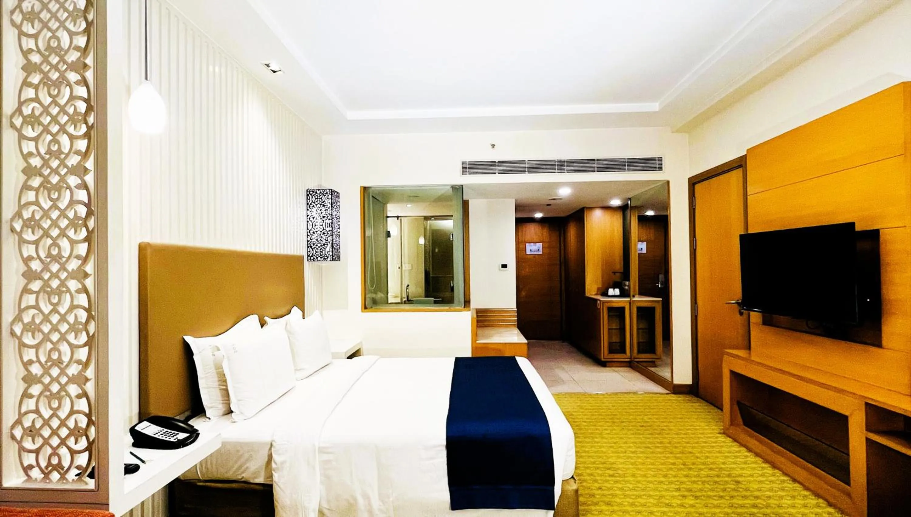 Bedroom, Bed in Holiday Inn Amritsar Ranjit Avenue by IHG
