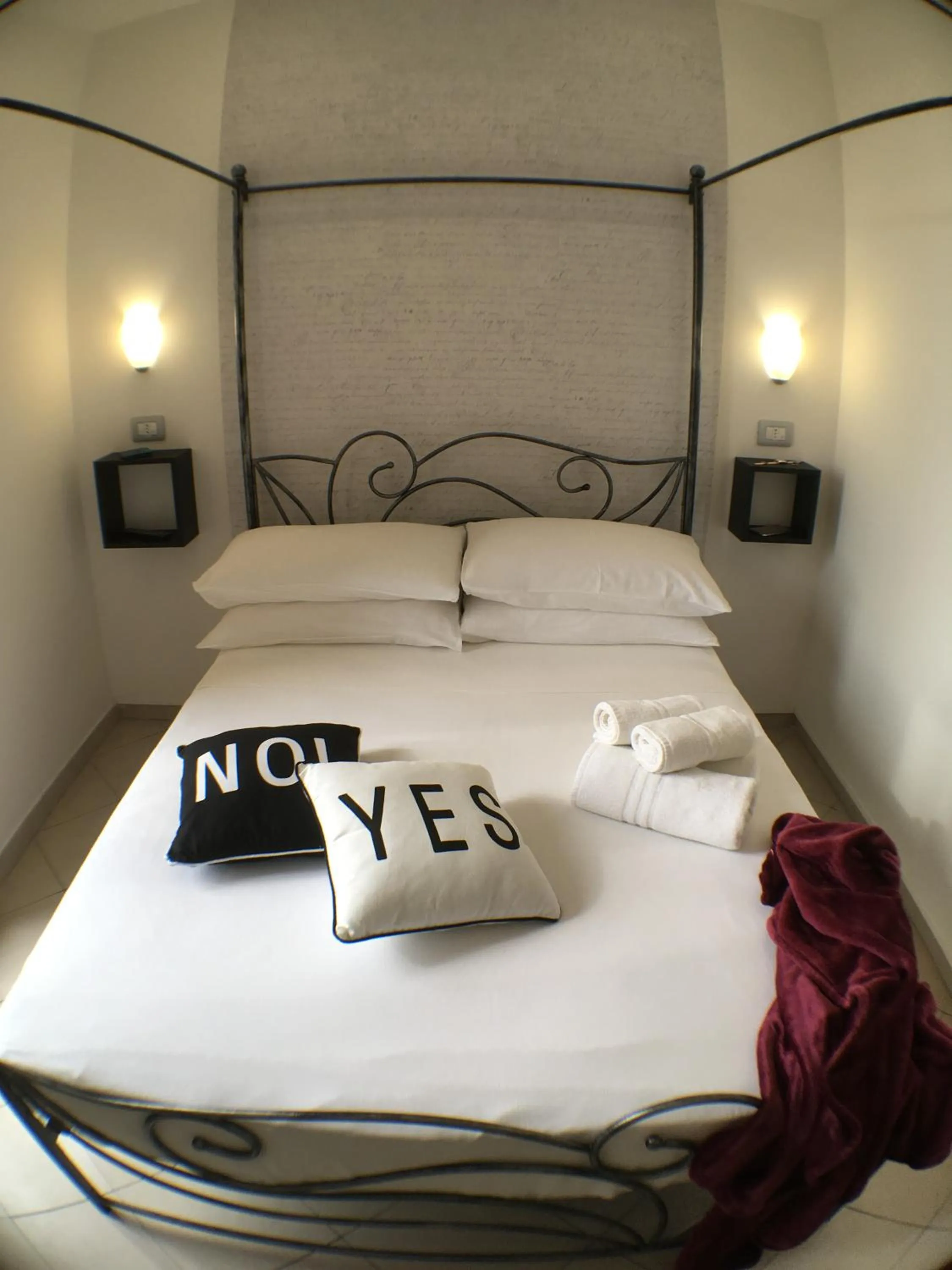 Photo of the whole room, Bed in Hotel Centrale