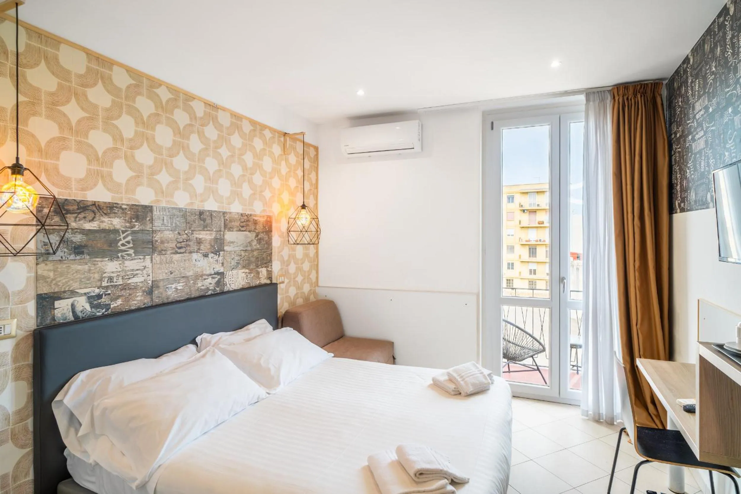 Bed in Hotel Centrale