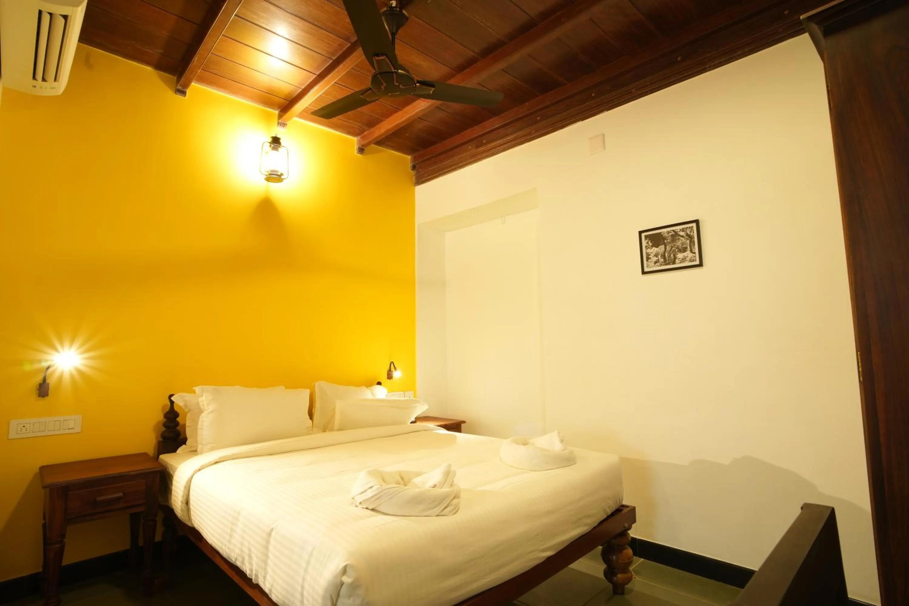 Bedroom, Bed in THE SUNSET BAY