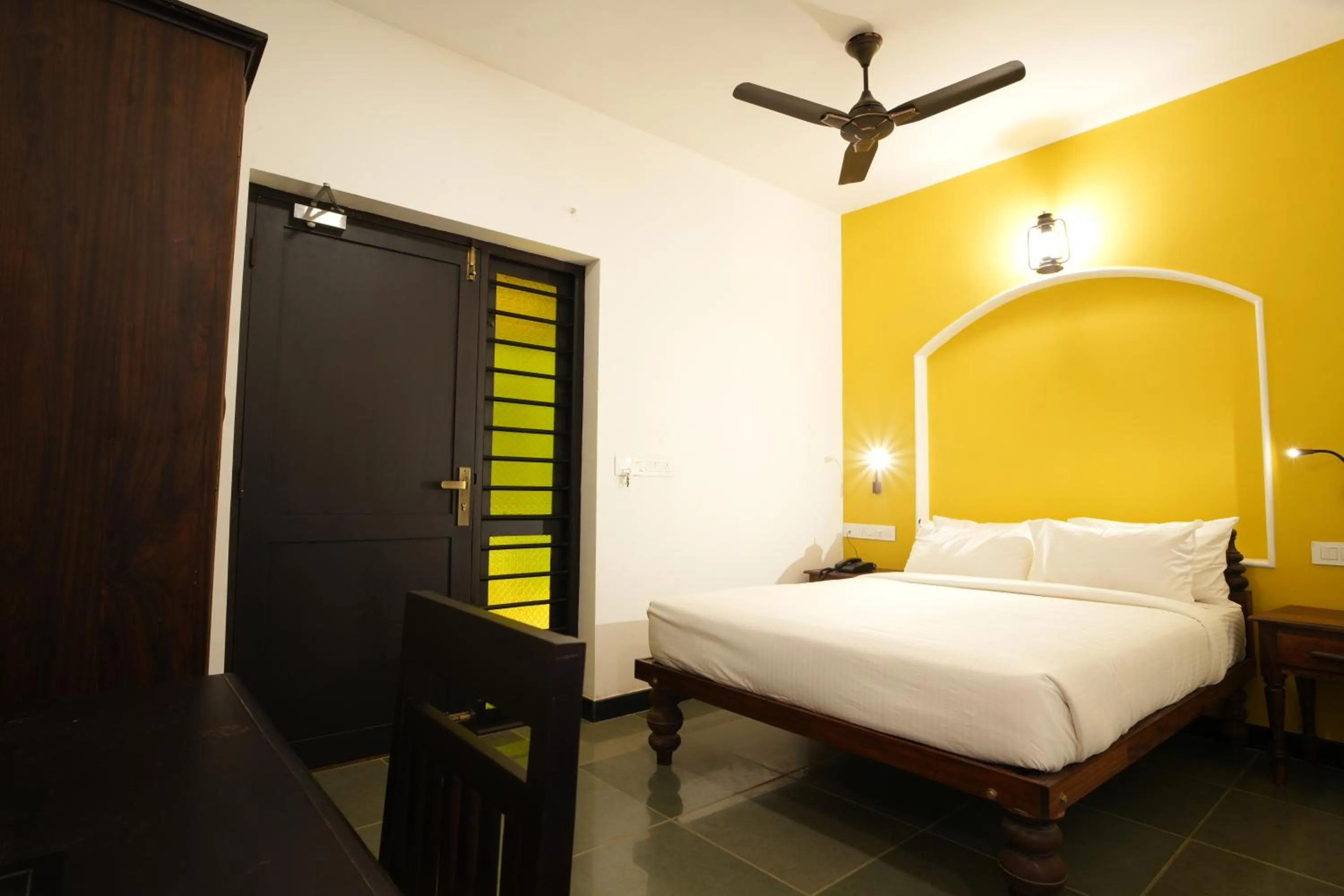 Photo of the whole room, Bed in THE SUNSET BAY