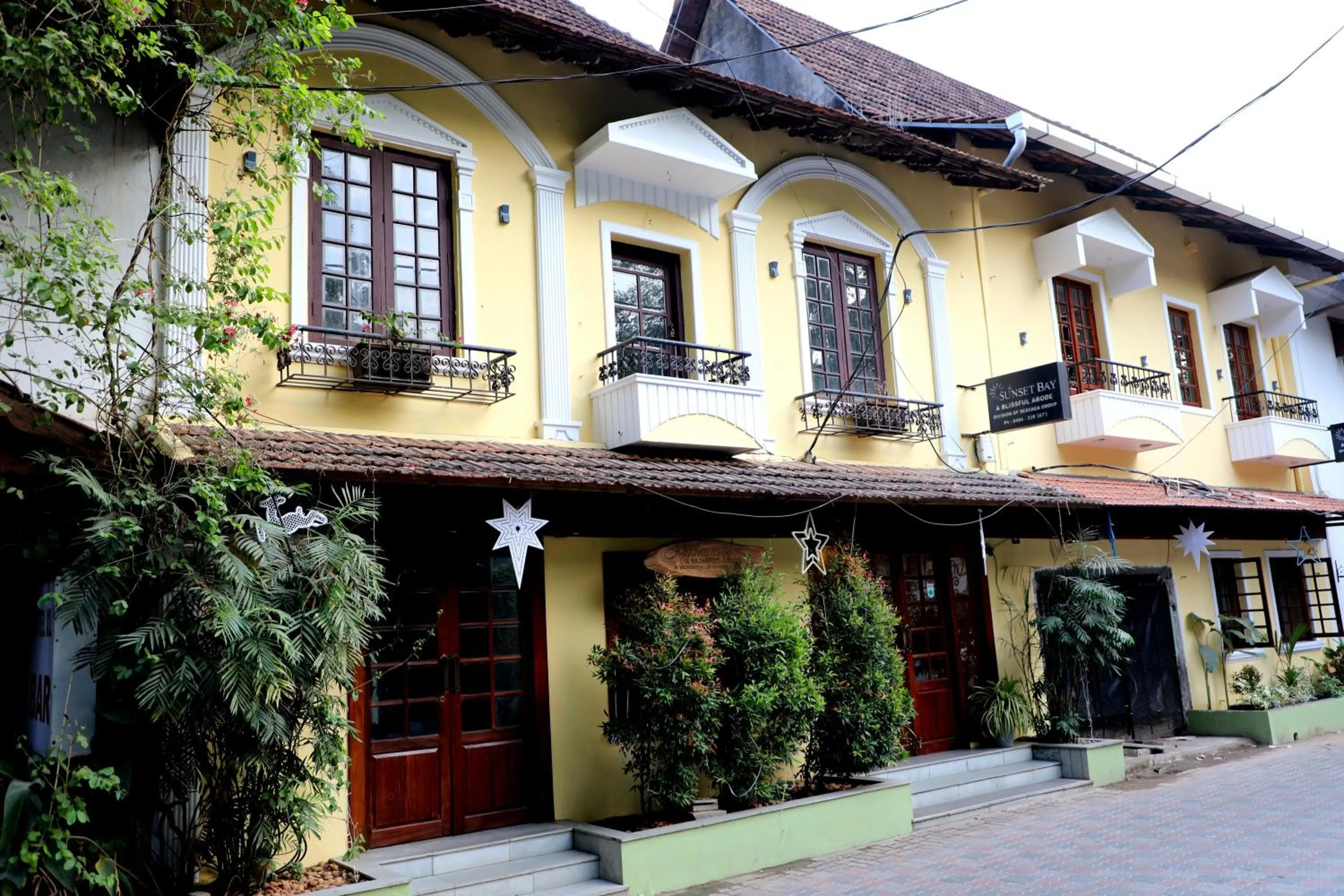 Property building in THE SUNSET BAY