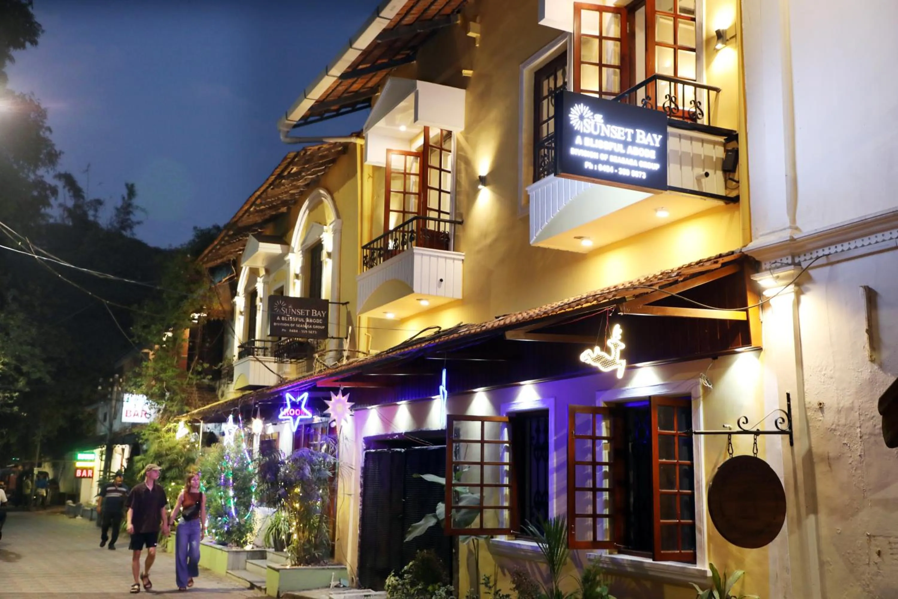 Property building in THE SUNSET BAY