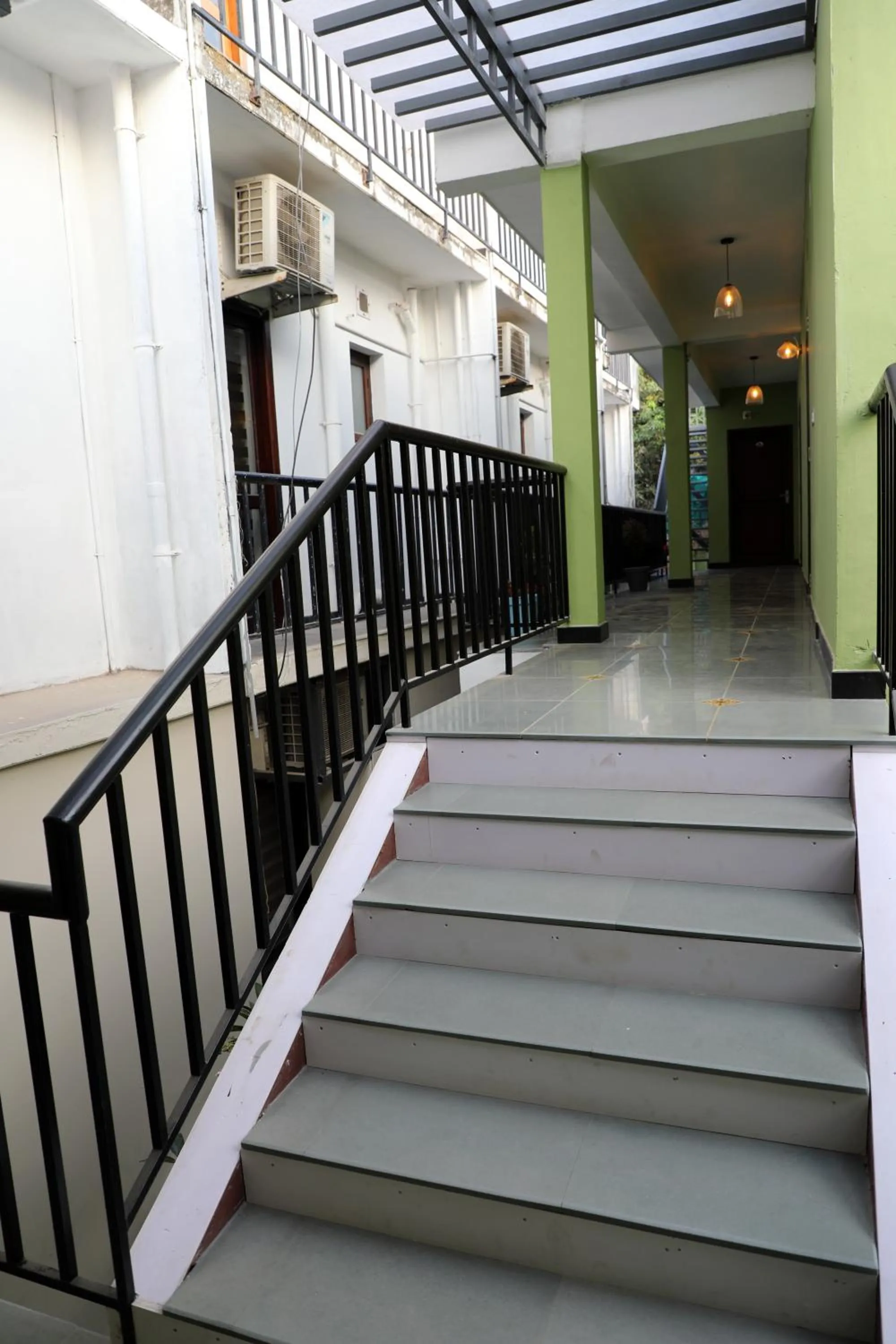 Property building in THE SUNSET BAY