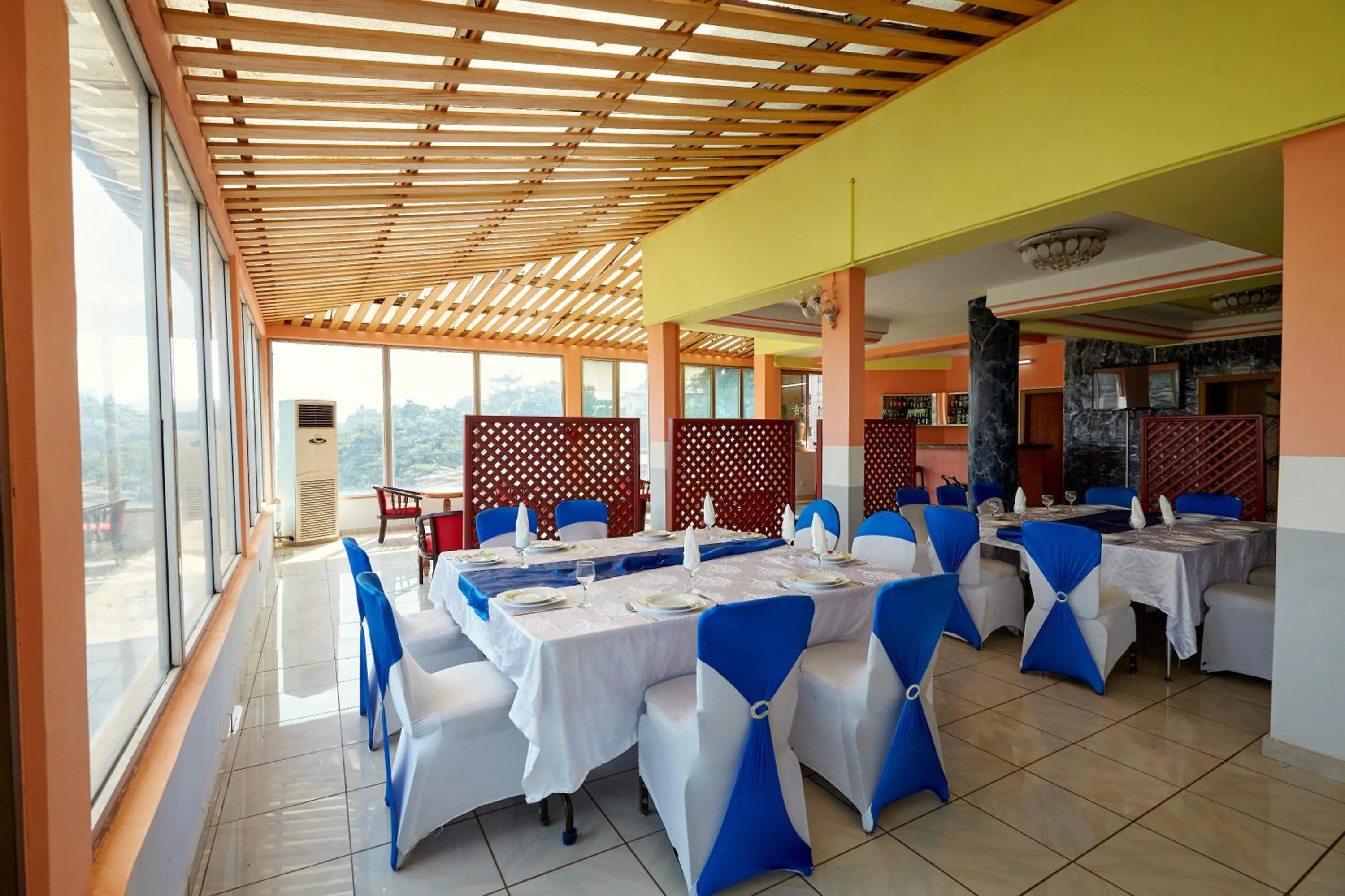 Restaurant/places to eat in FELICIA HOTEL YAOUNDE