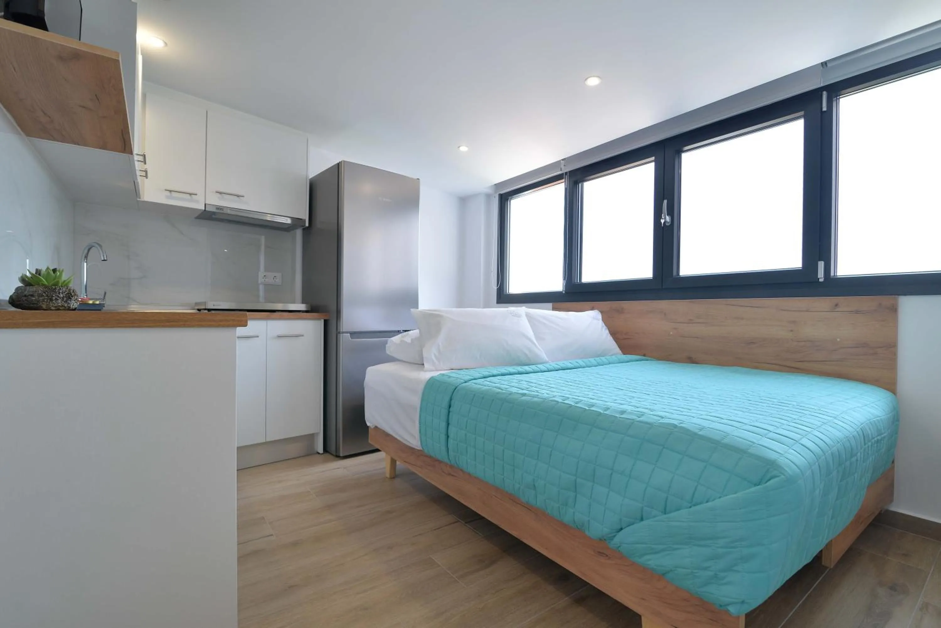 Photo of the whole room, Bed in Anassa Suites