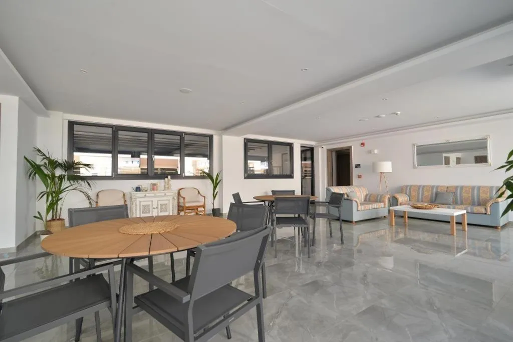 Seating area in Anassa Suites