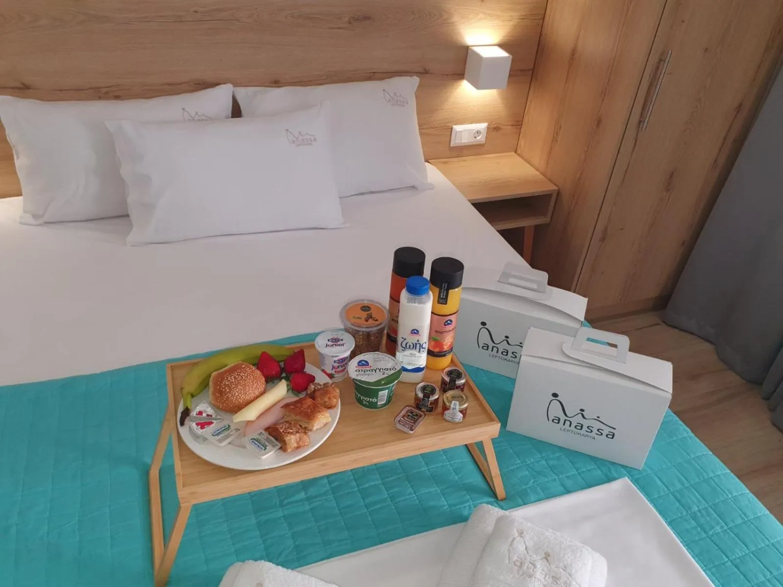 Breakfast, Bed in Anassa Suites