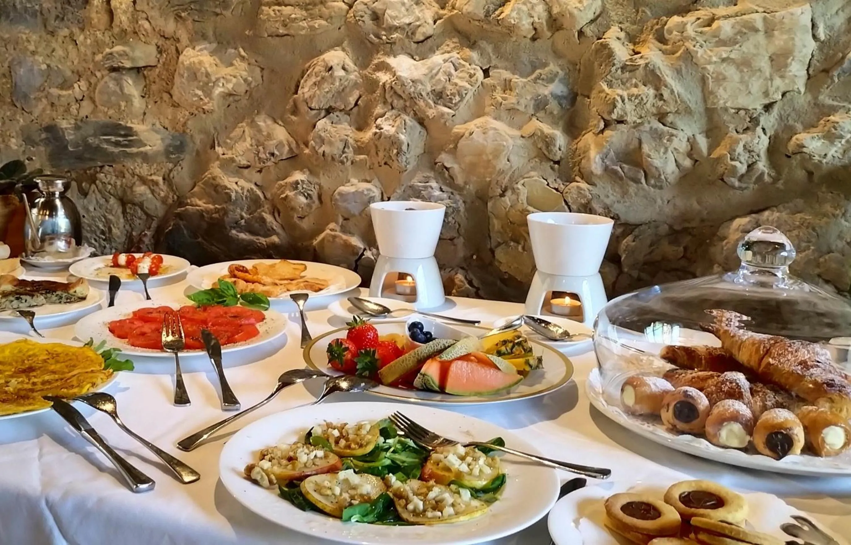 Breakfast in Badia Giulia Prestigious Historical B&B, Camaiore - Adults Only - No Pets