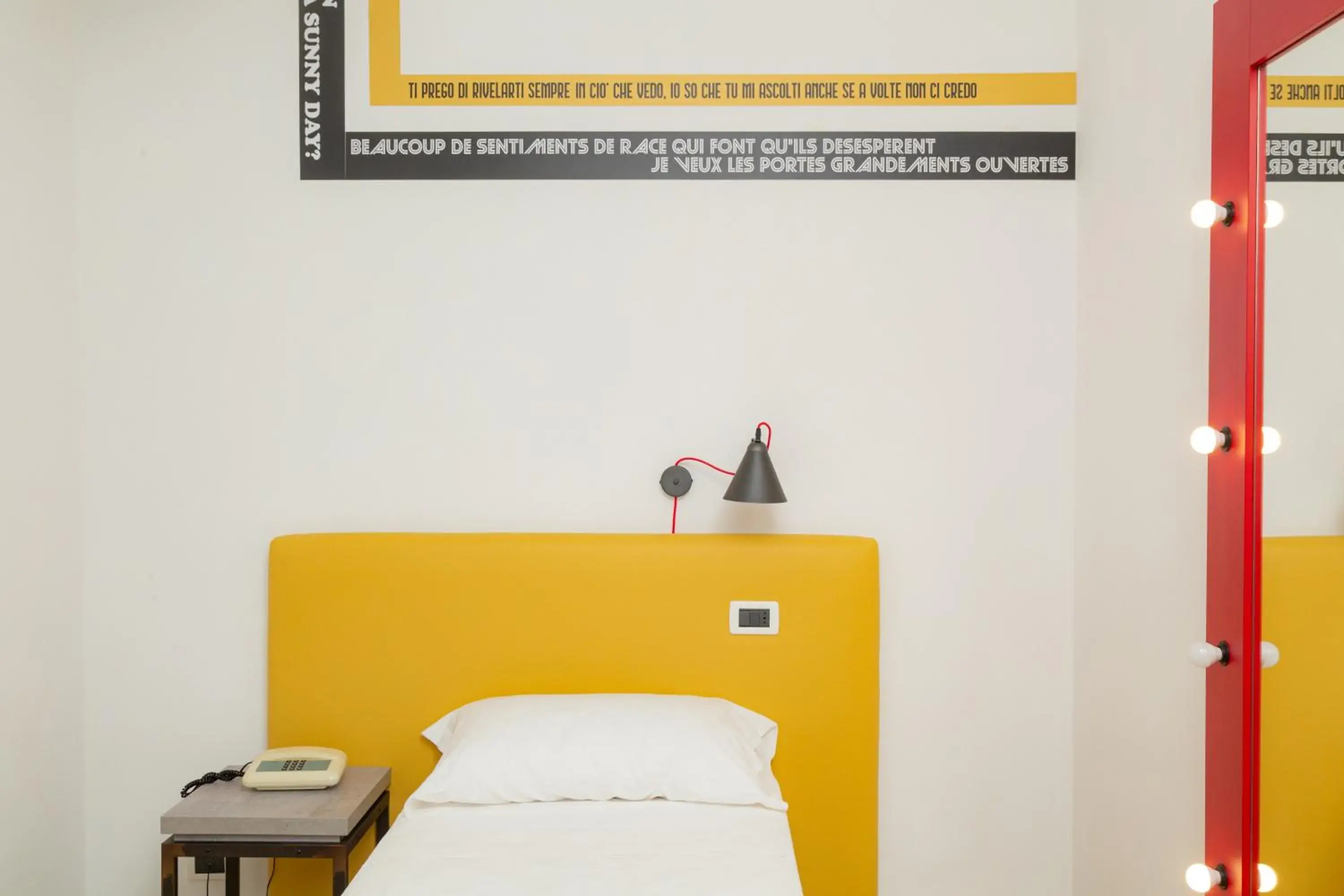 Single Room in Wave Hotel Single Room in Wave Hotel