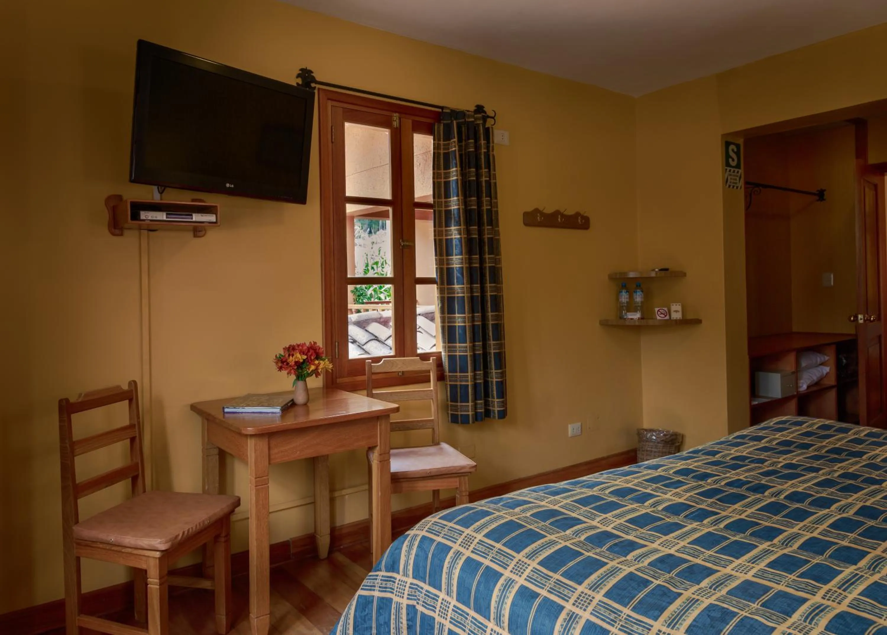 Bed in Hotel Pakaritampu