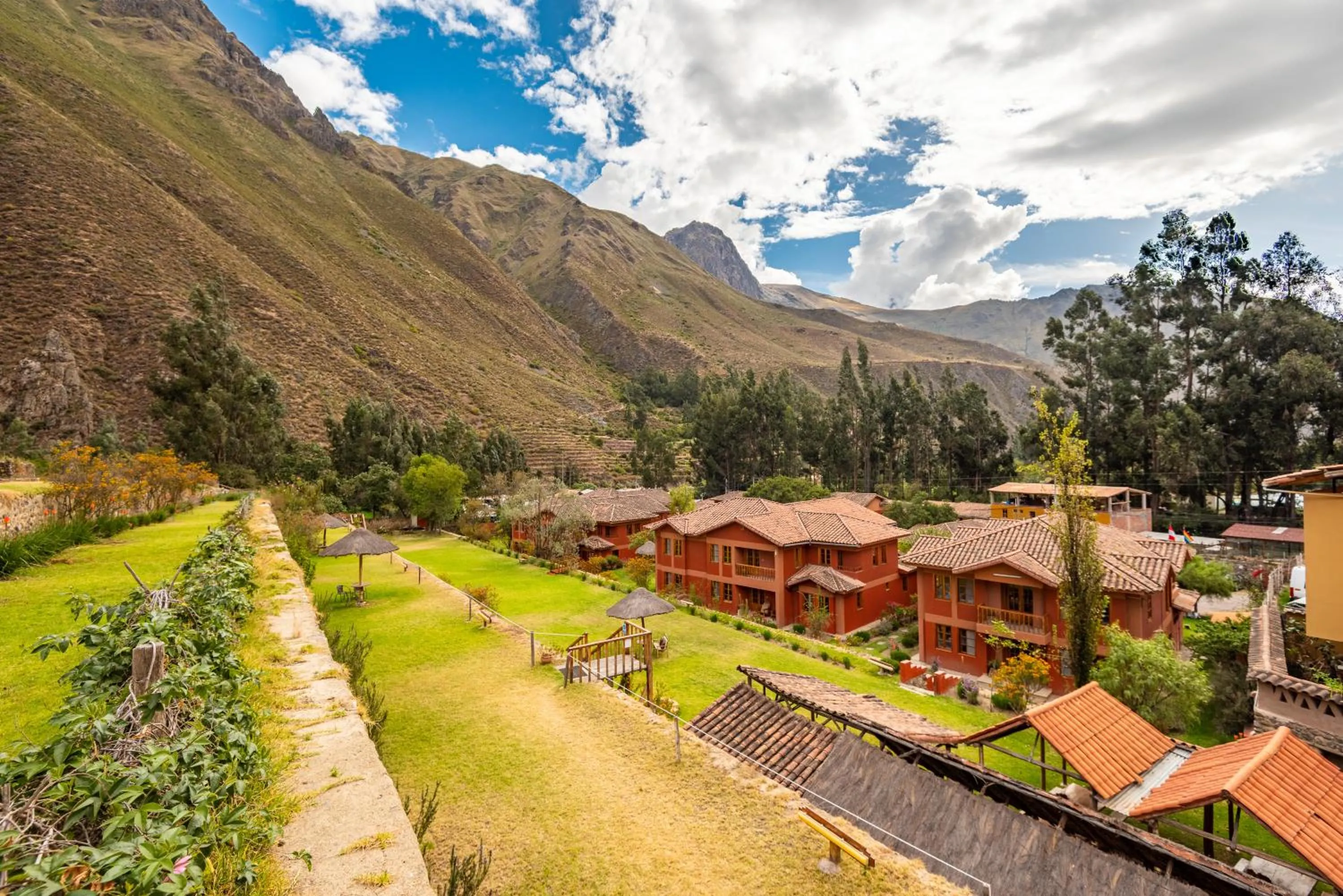 Property building in Hotel Pakaritampu