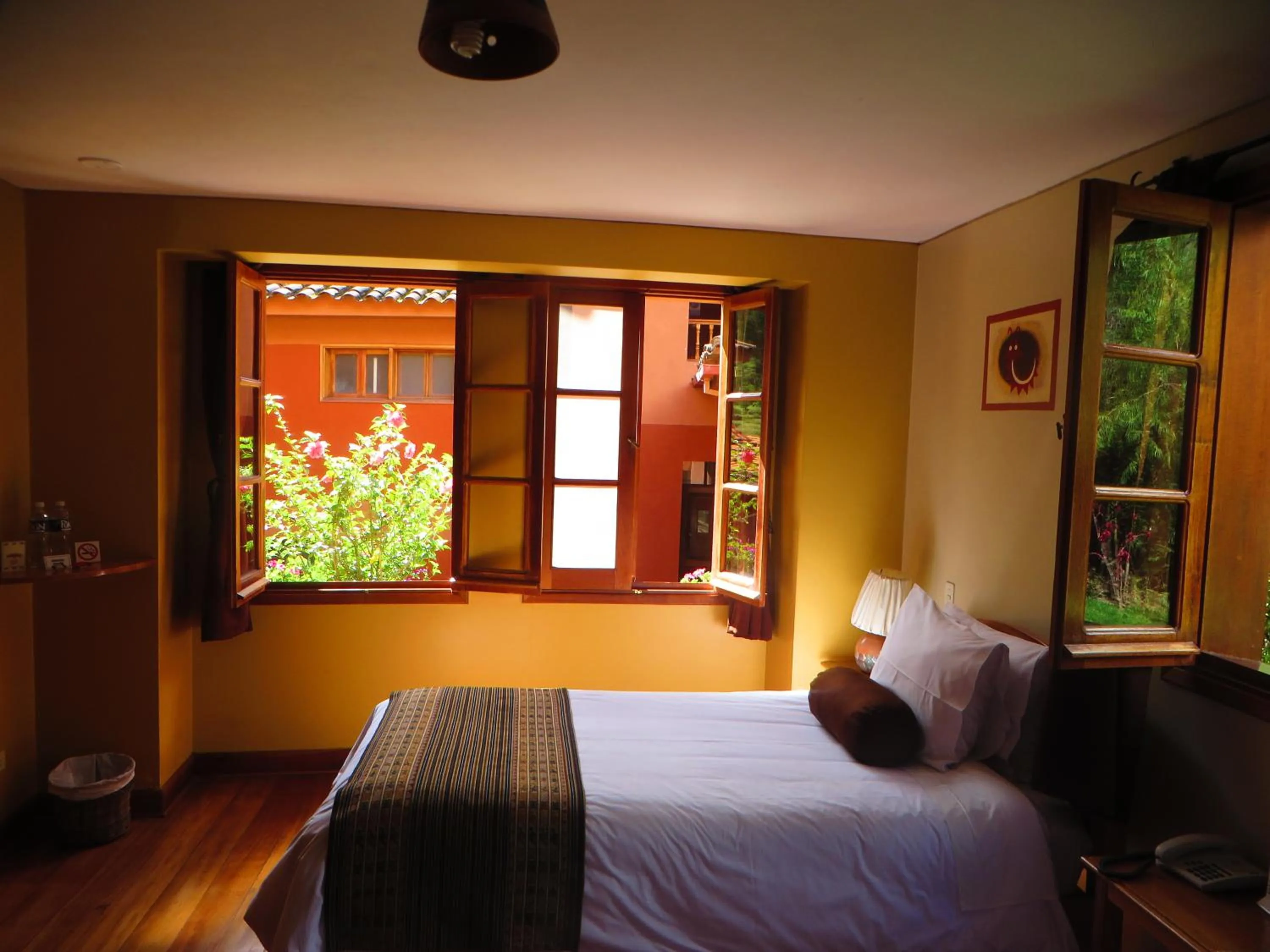Bedroom, Bed in Hotel Pakaritampu