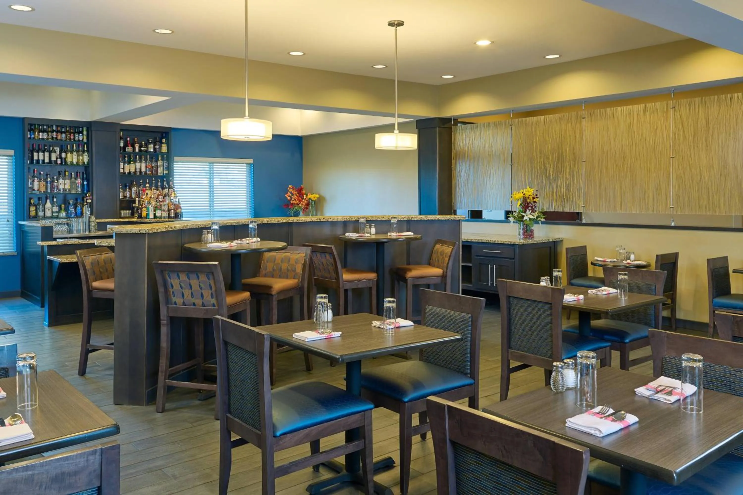 Restaurant/places to eat in Four Points by Sheraton Williston