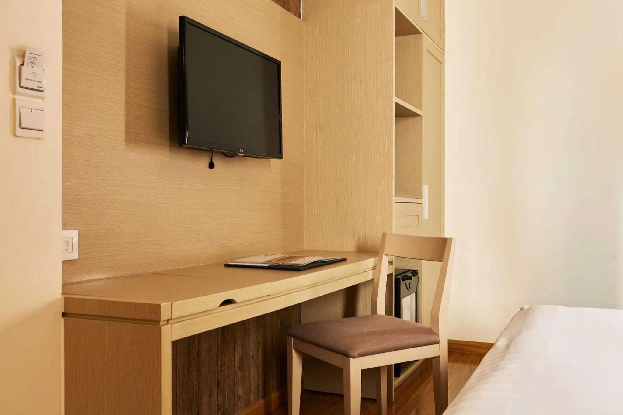 Bedroom, Bed in GK Central Hotel