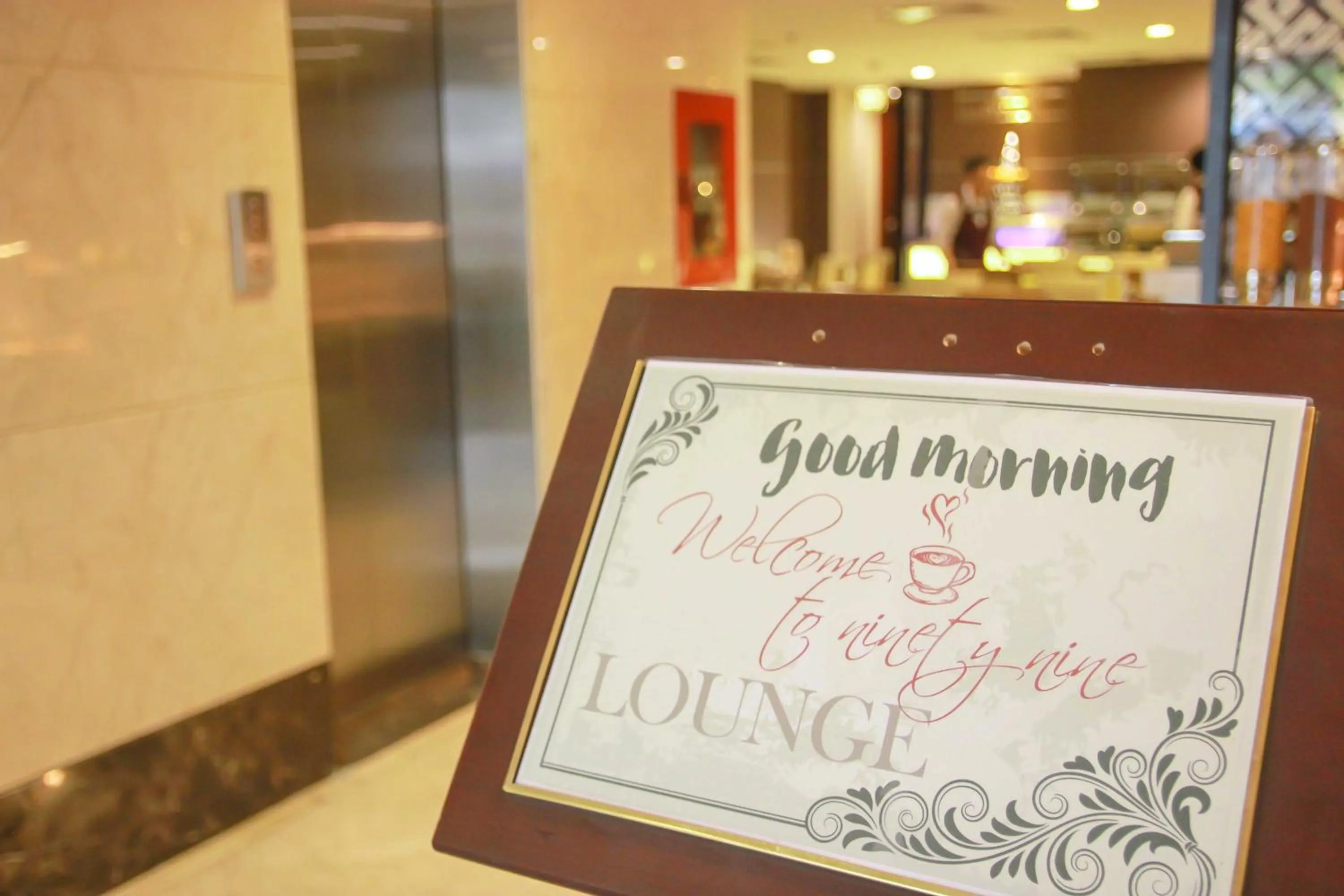 Restaurant/places to eat in GK Central Hotel