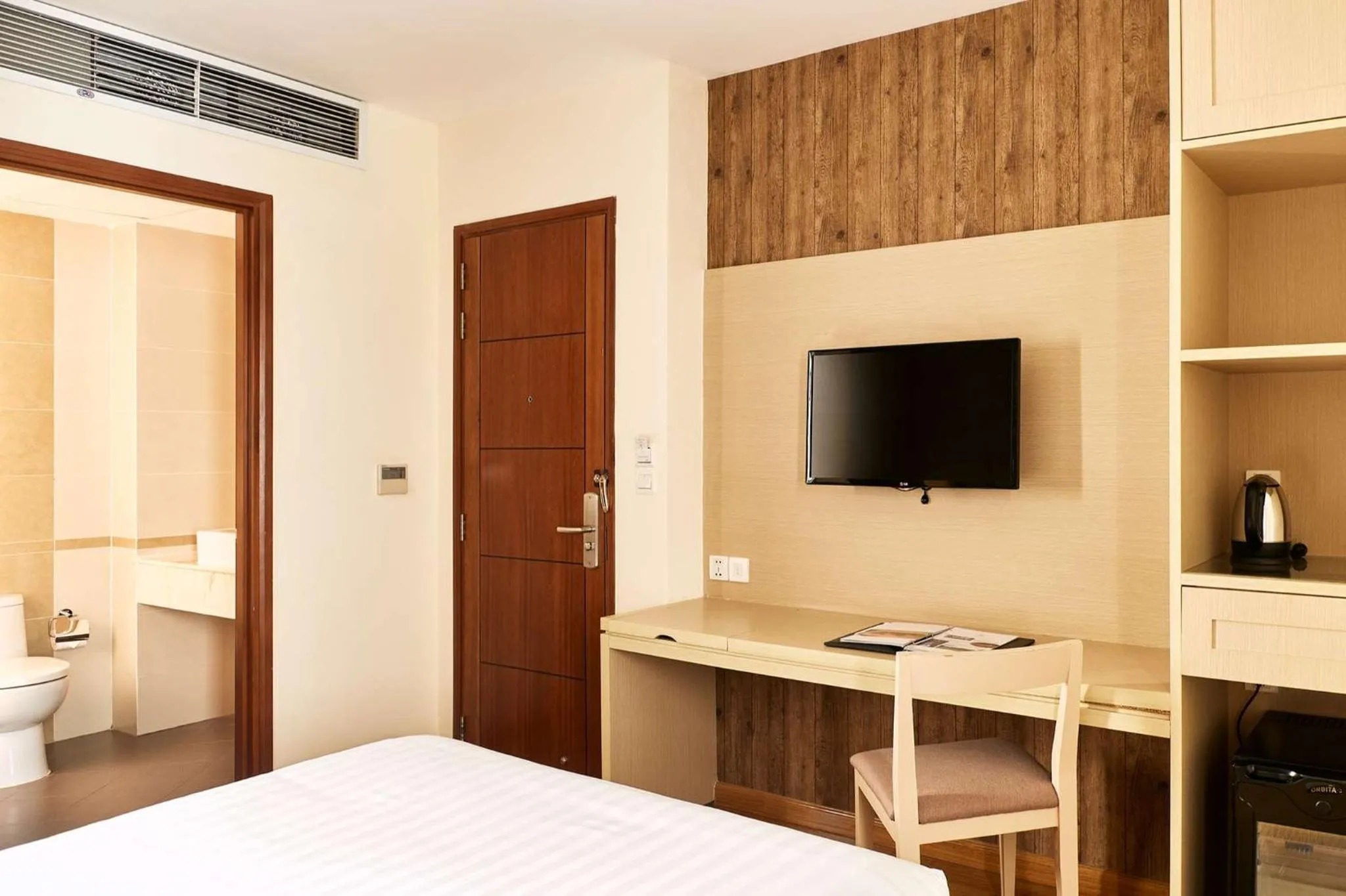 Bedroom, Bed in GK Central Hotel