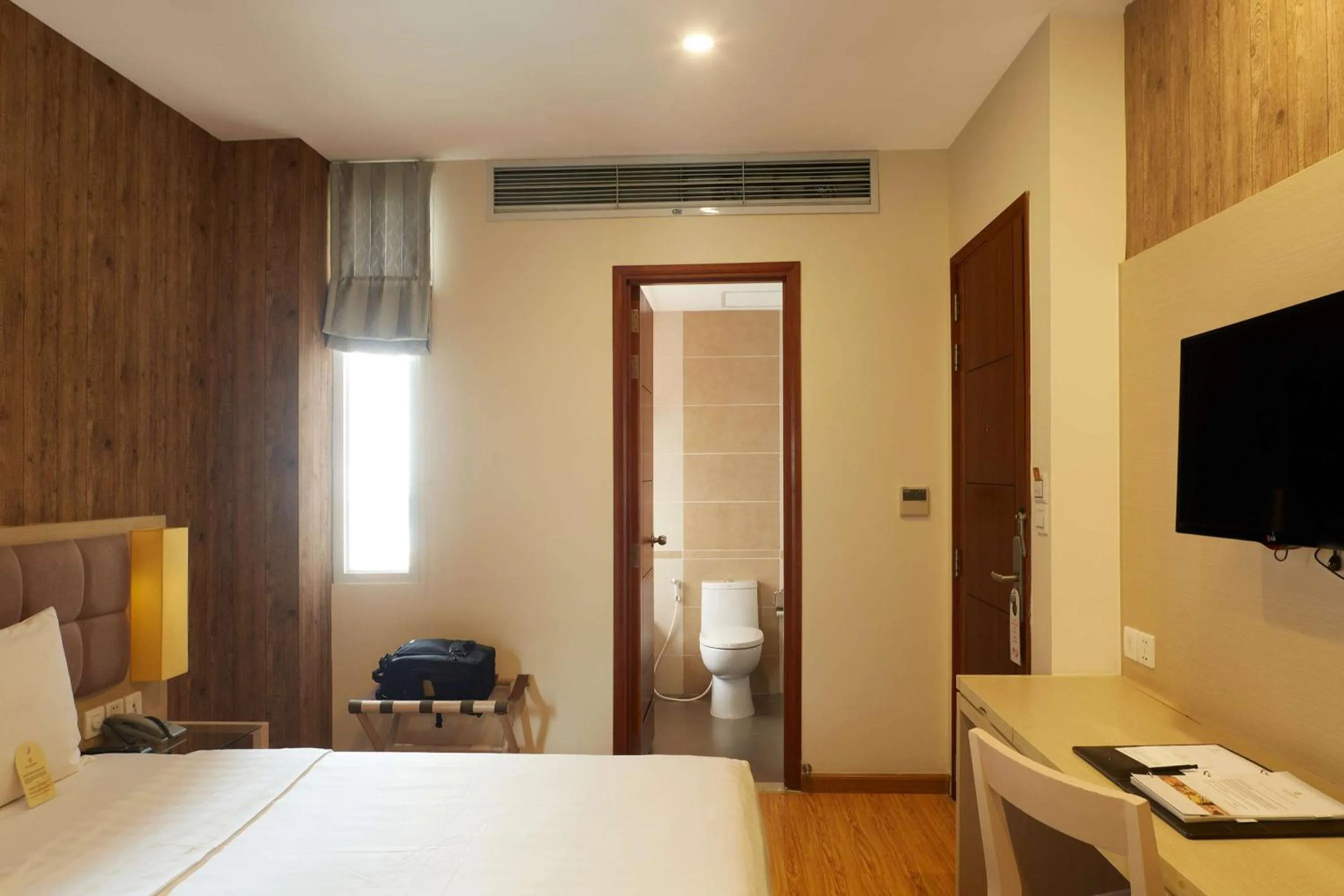 Bedroom, Bed in GK Central Hotel