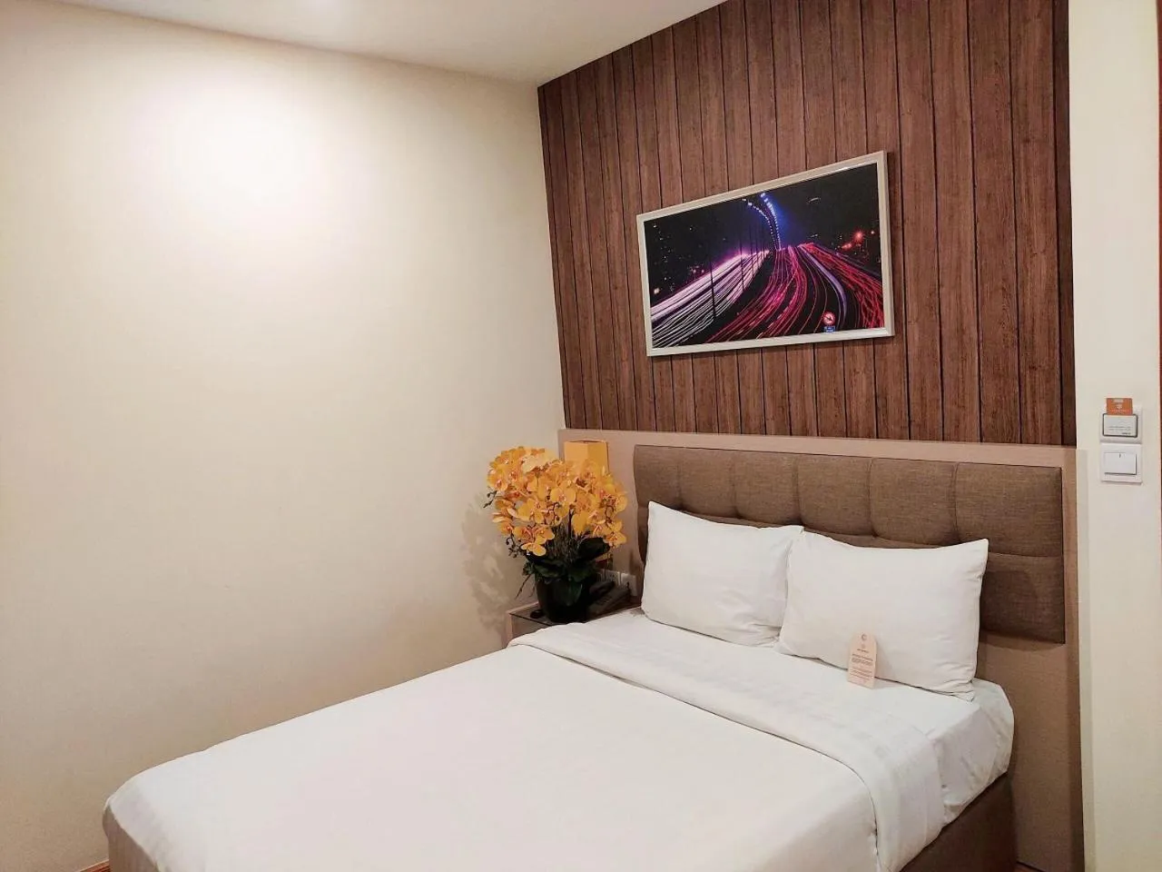 Bedroom, Bed in GK Central Hotel