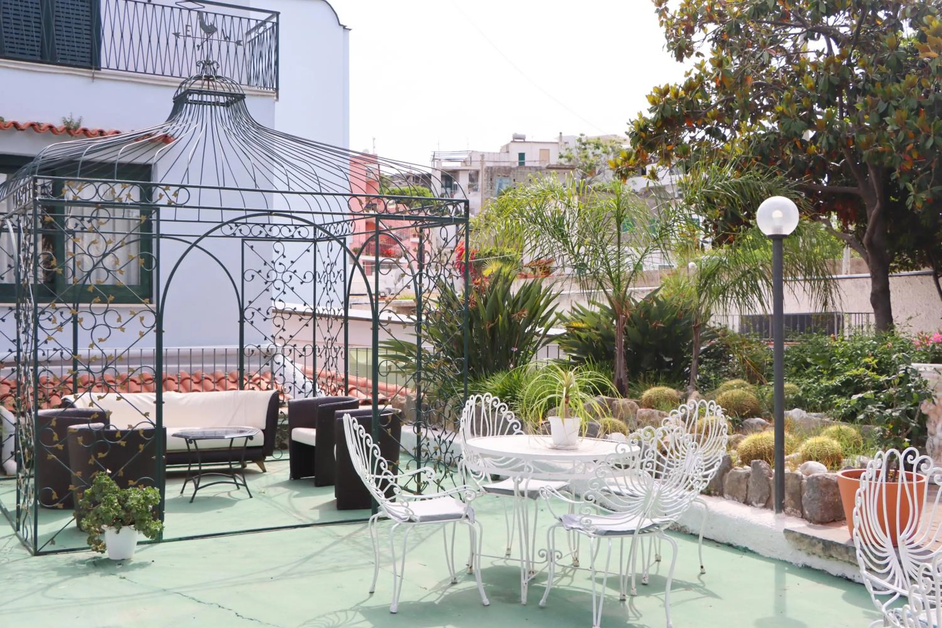 Patio in Hotel Lord Byron