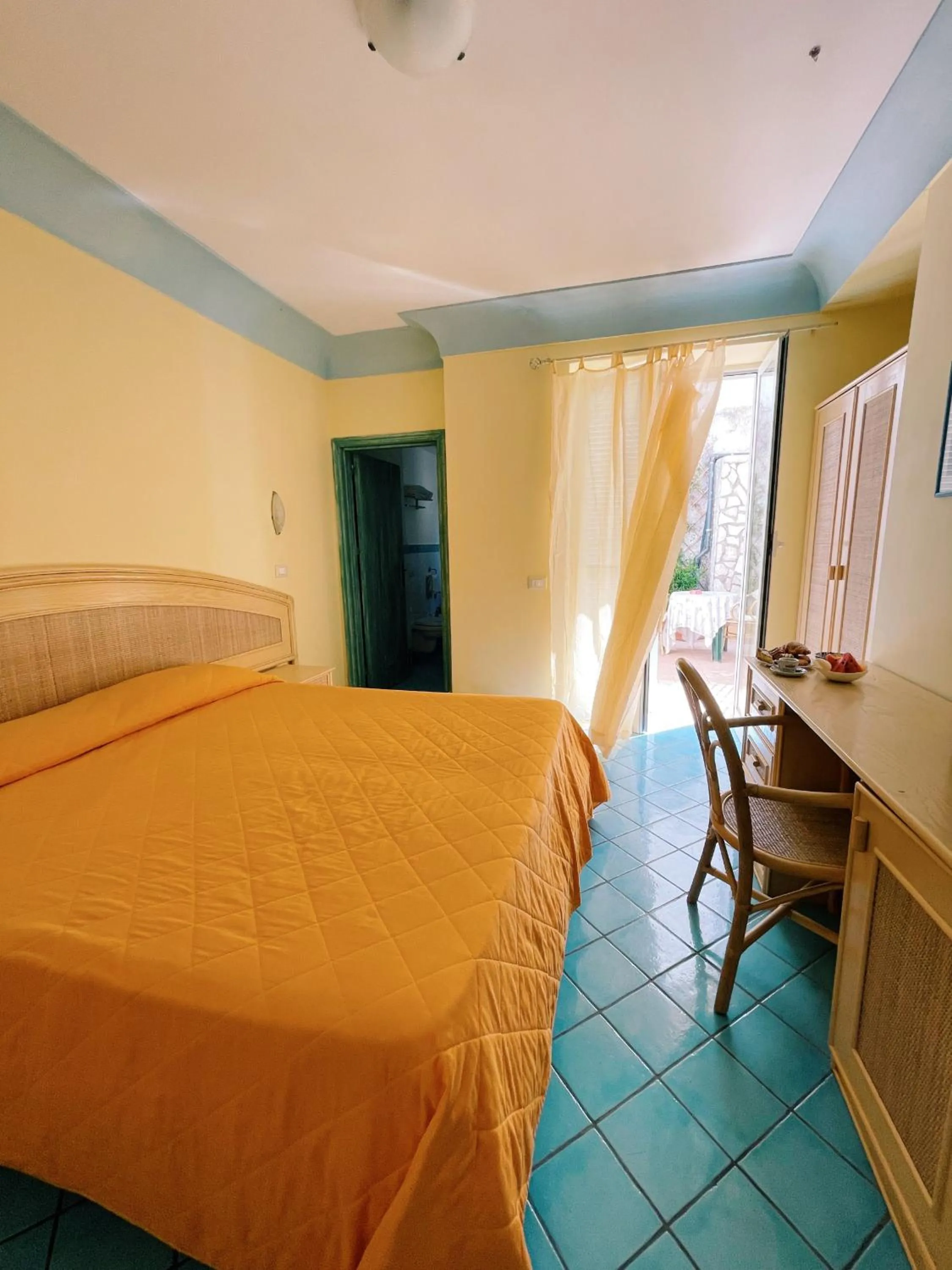 Bed in Hotel Lord Byron