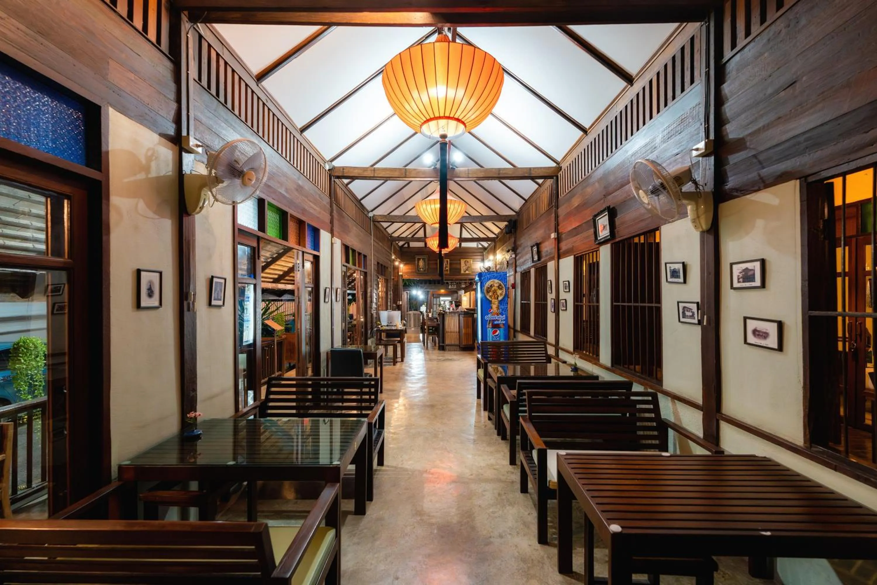 Restaurant/places to eat in Rompo Boutique Hotel