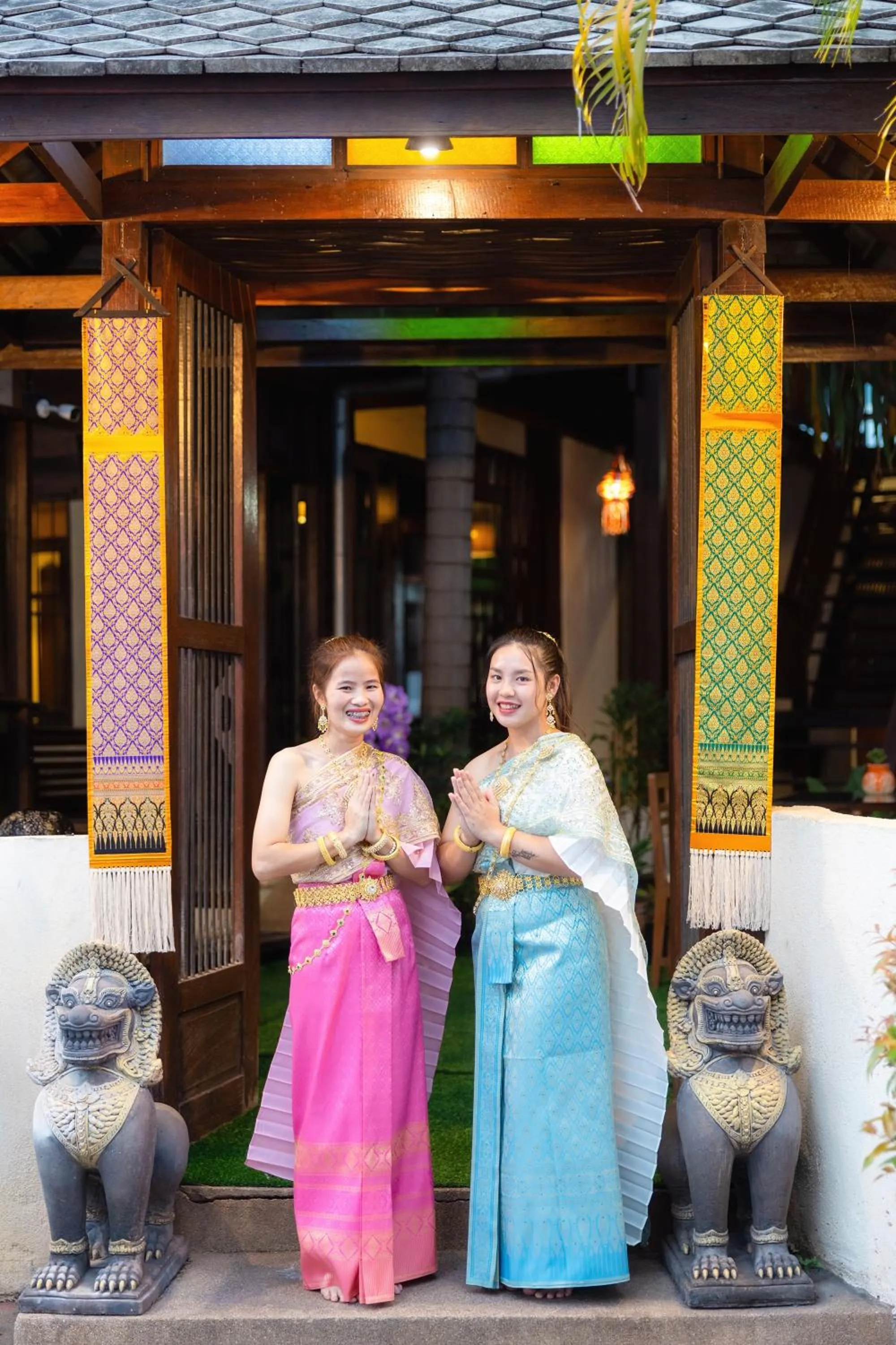 group of guests in Rompo Boutique Hotel