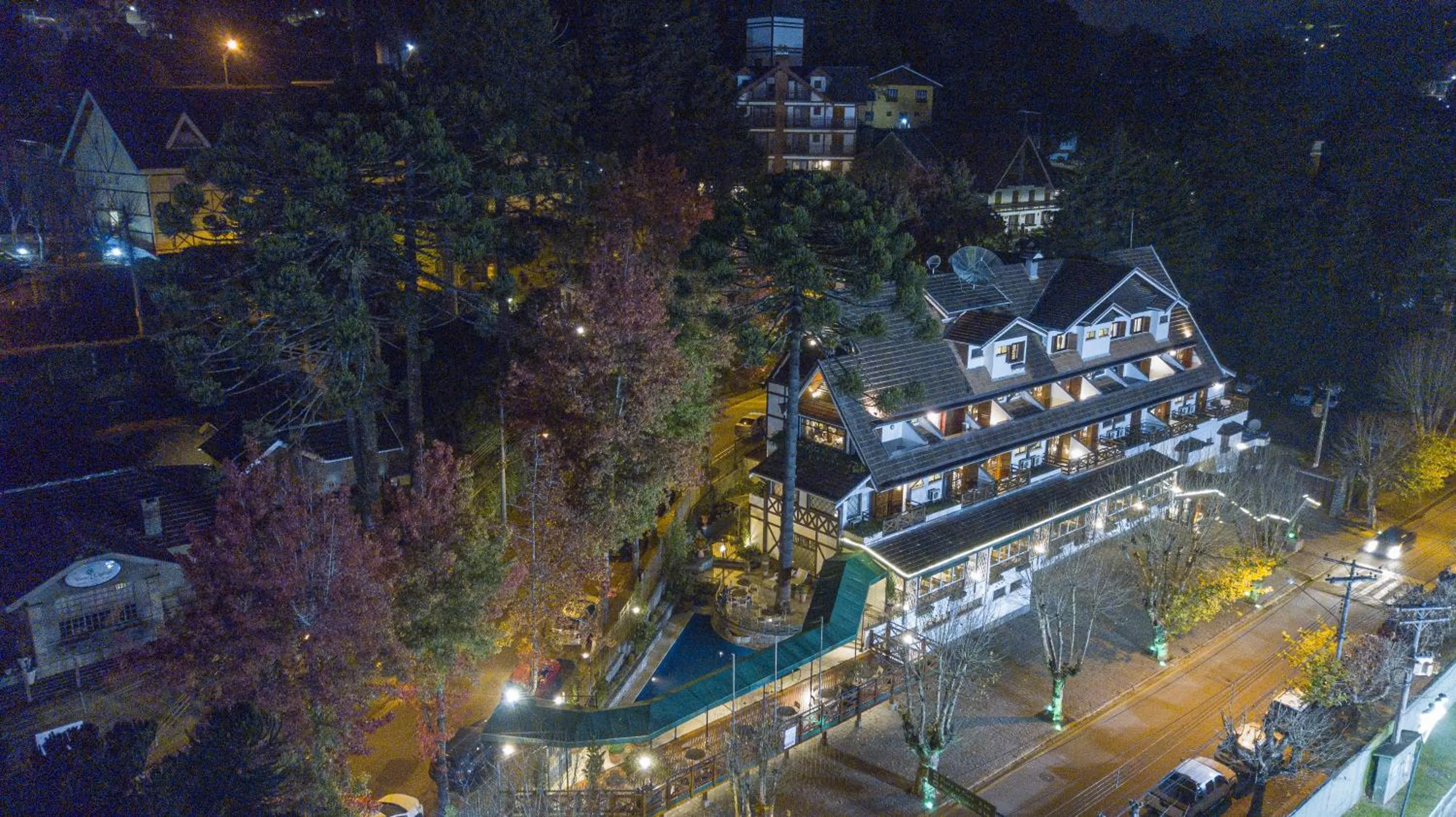 Property building in Le Suisse Elegance Hotel