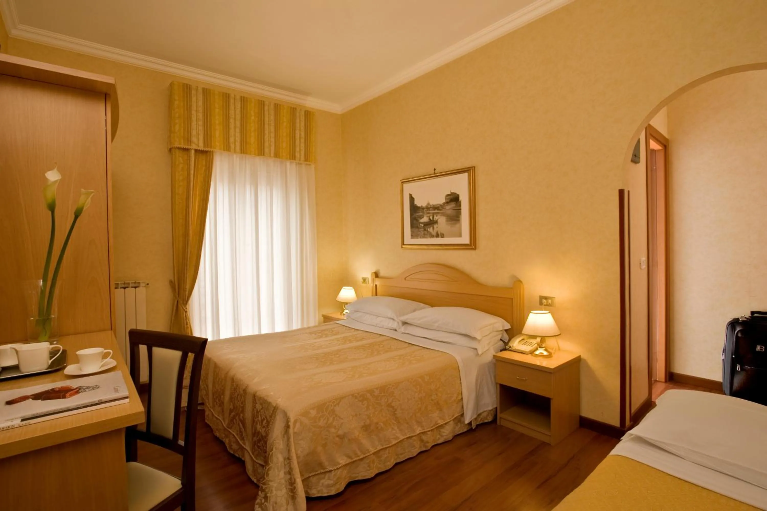 Bedroom, Bed in Hotel Siviglia