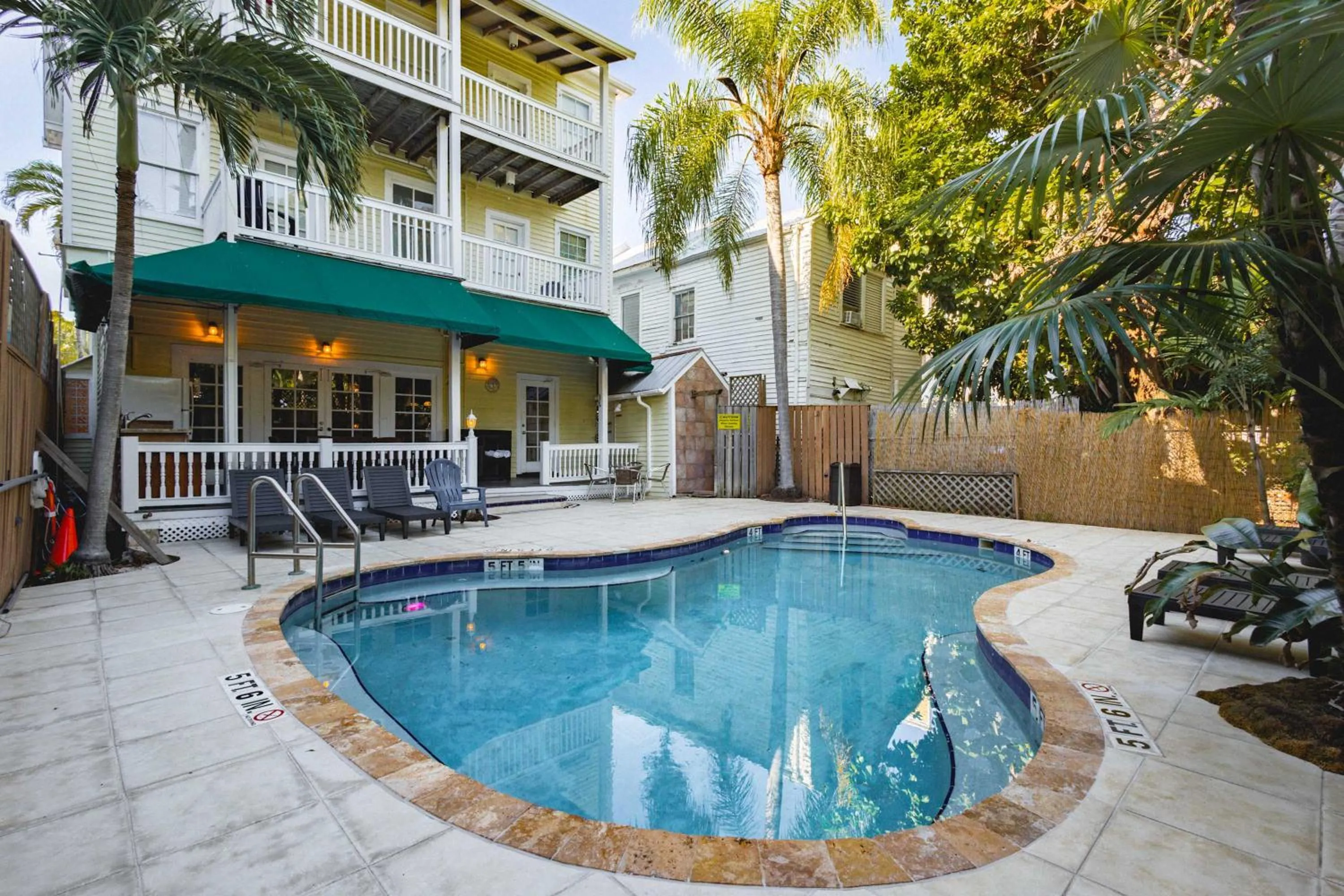 The Curry House - Entire Complex