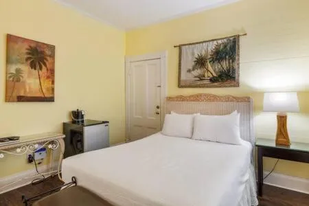 Bed in The Curry House - Entire Complex