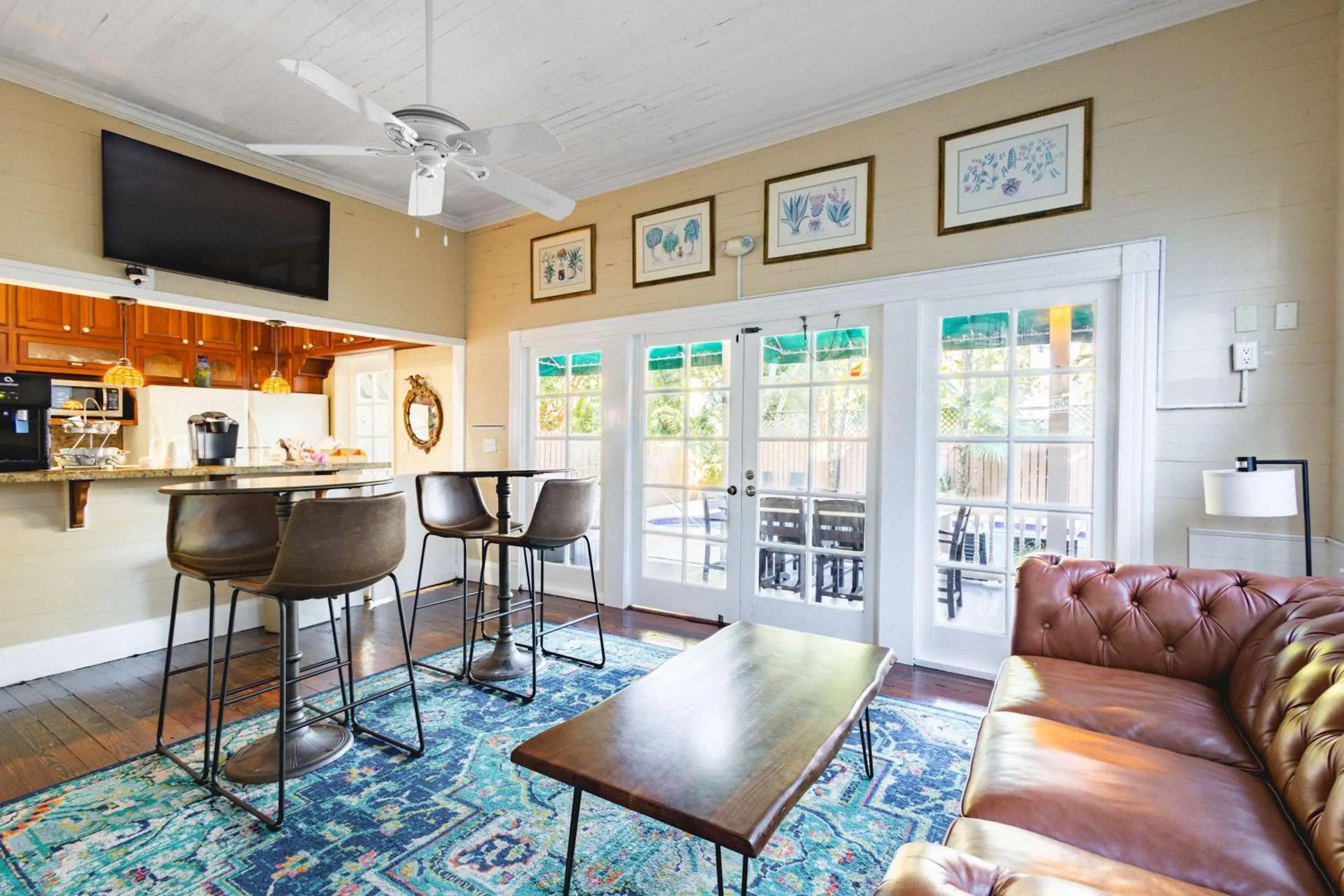 The Curry House - Entire Complex