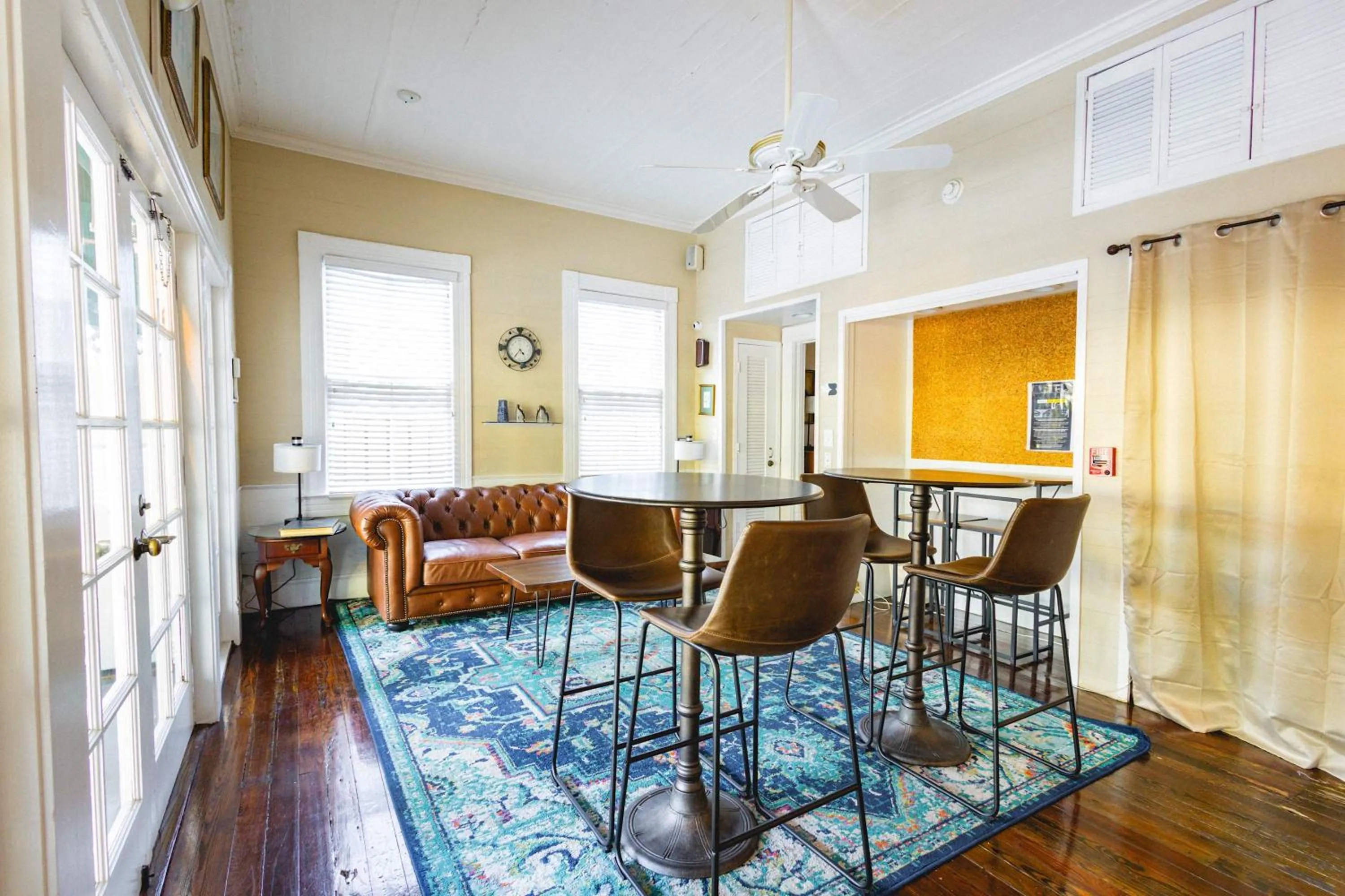 The Curry House - Entire Complex