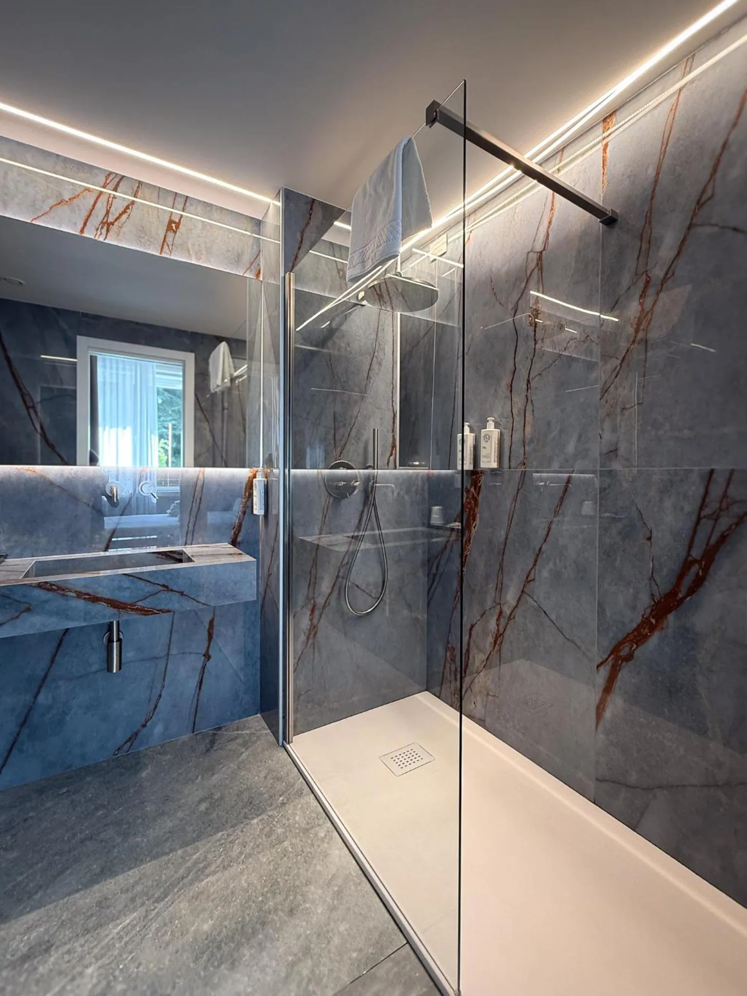 Shower in Hotel Tiziano - Gruppo Mini Hotel